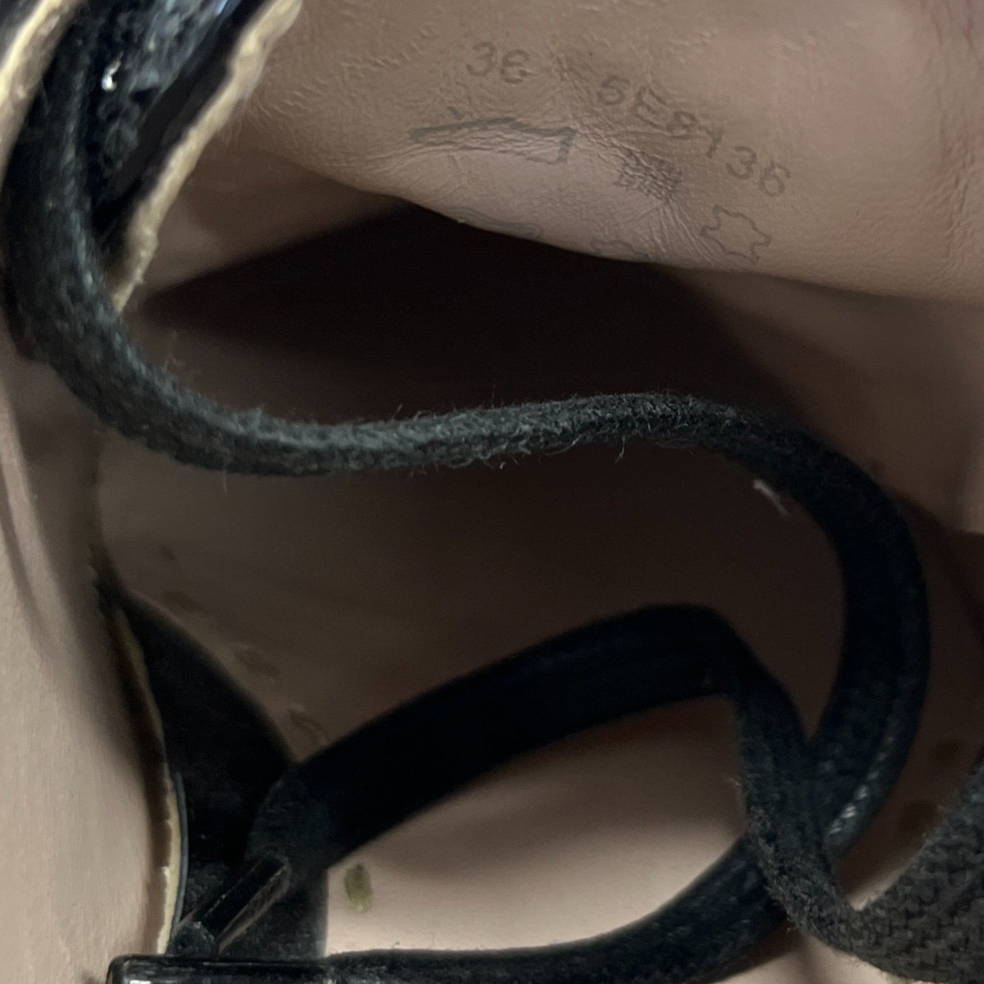 Women's Flat Sole Glitter Low Trainers Black Size EU 36 / UK 3