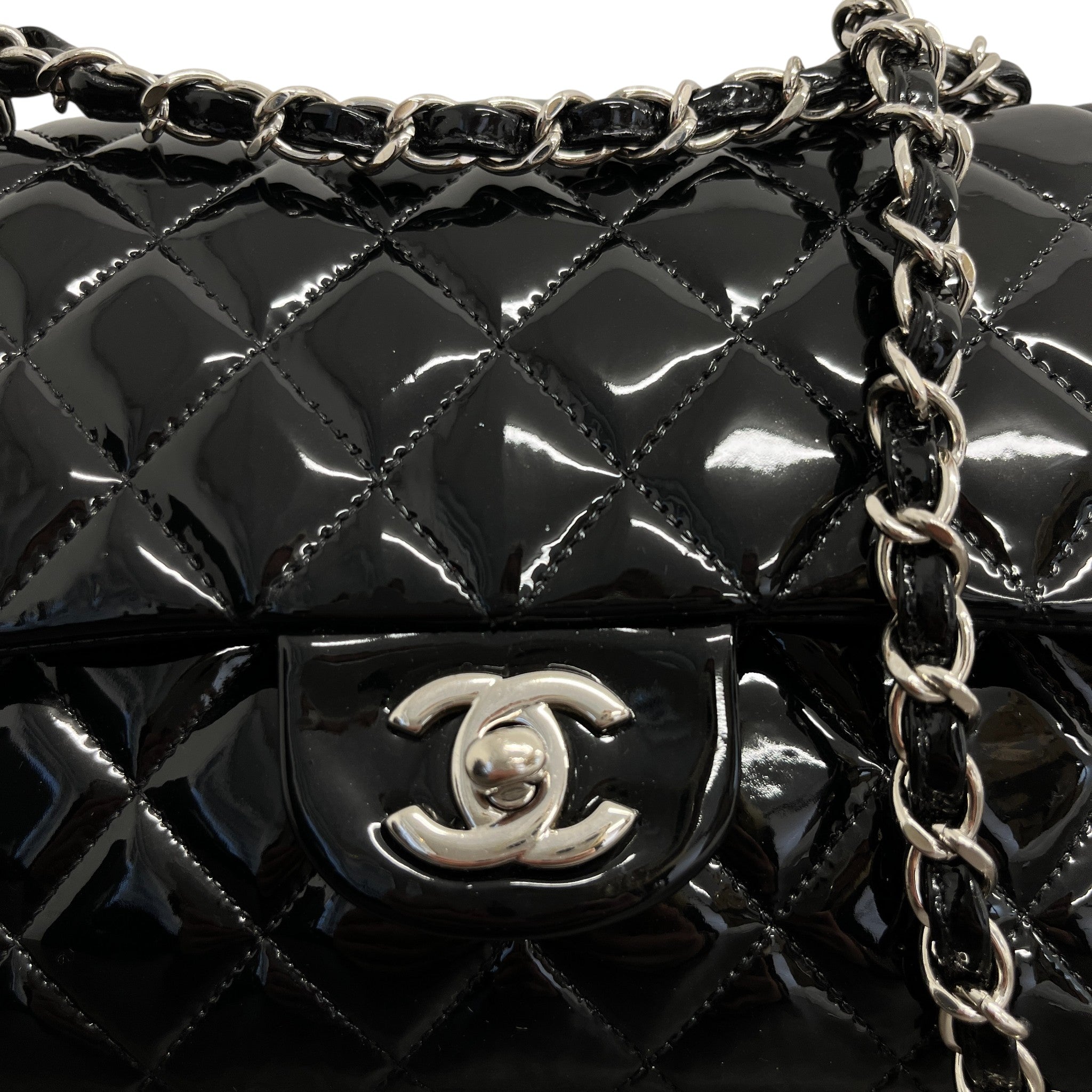 Women's Medium Classic Double Flap Handbag Black