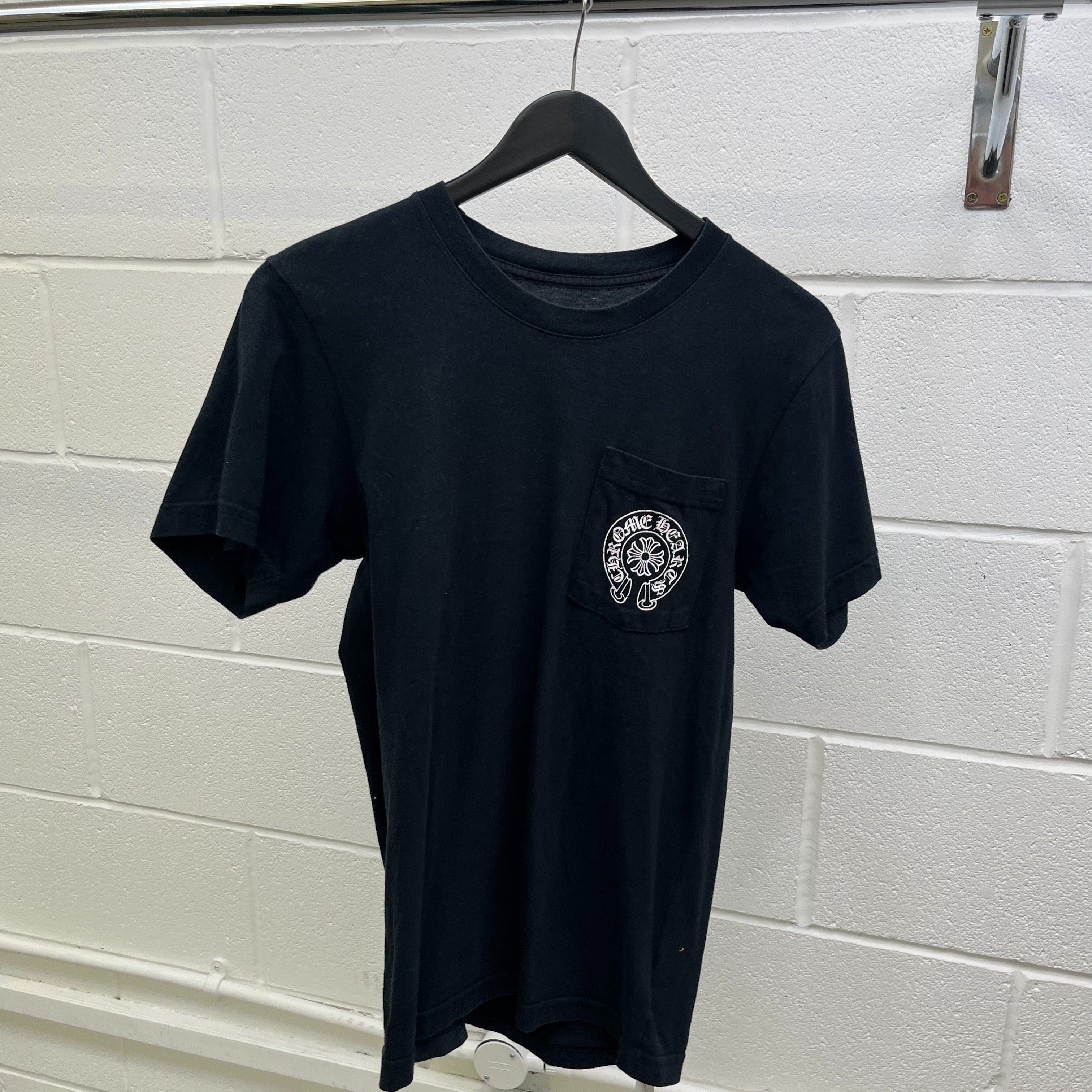 Men's London Horse Shoe Logo T-Shirt Black Size S