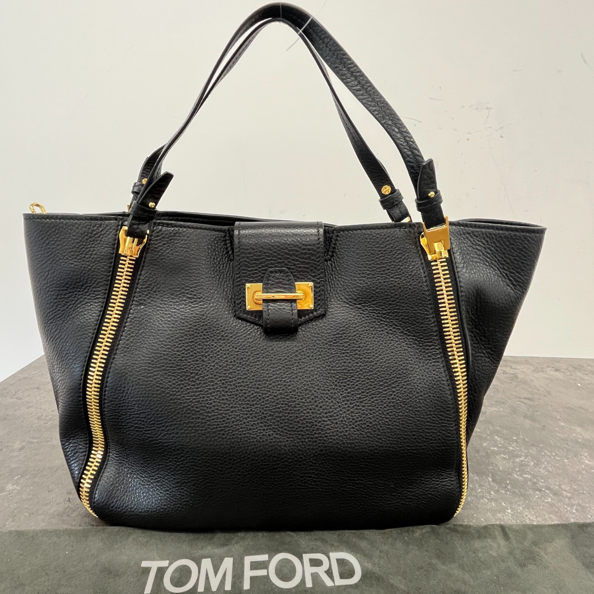 Women's Sedgwick Medium Handbag Black