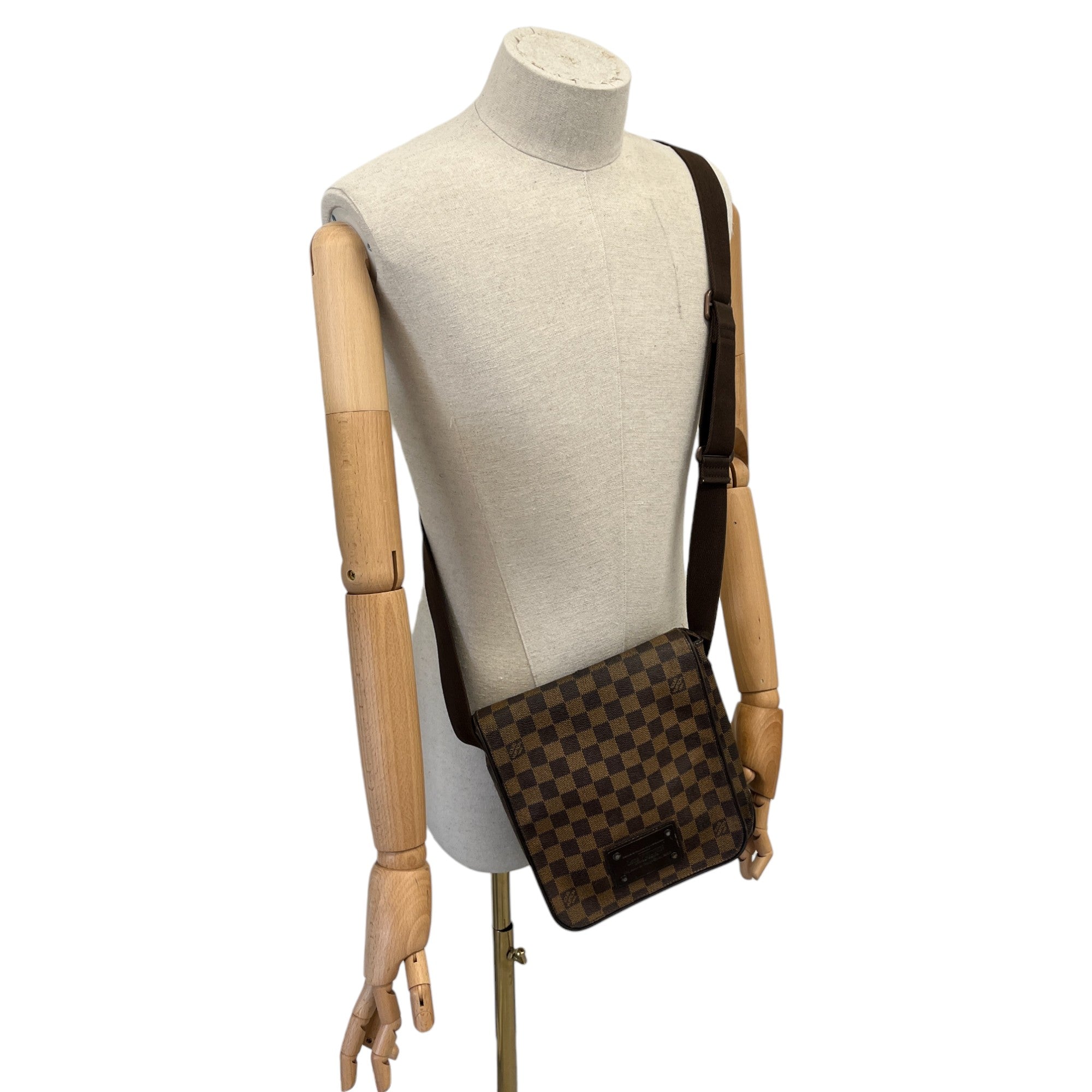 Men's Damier Brooklyn Pm Messenger Bag Brown