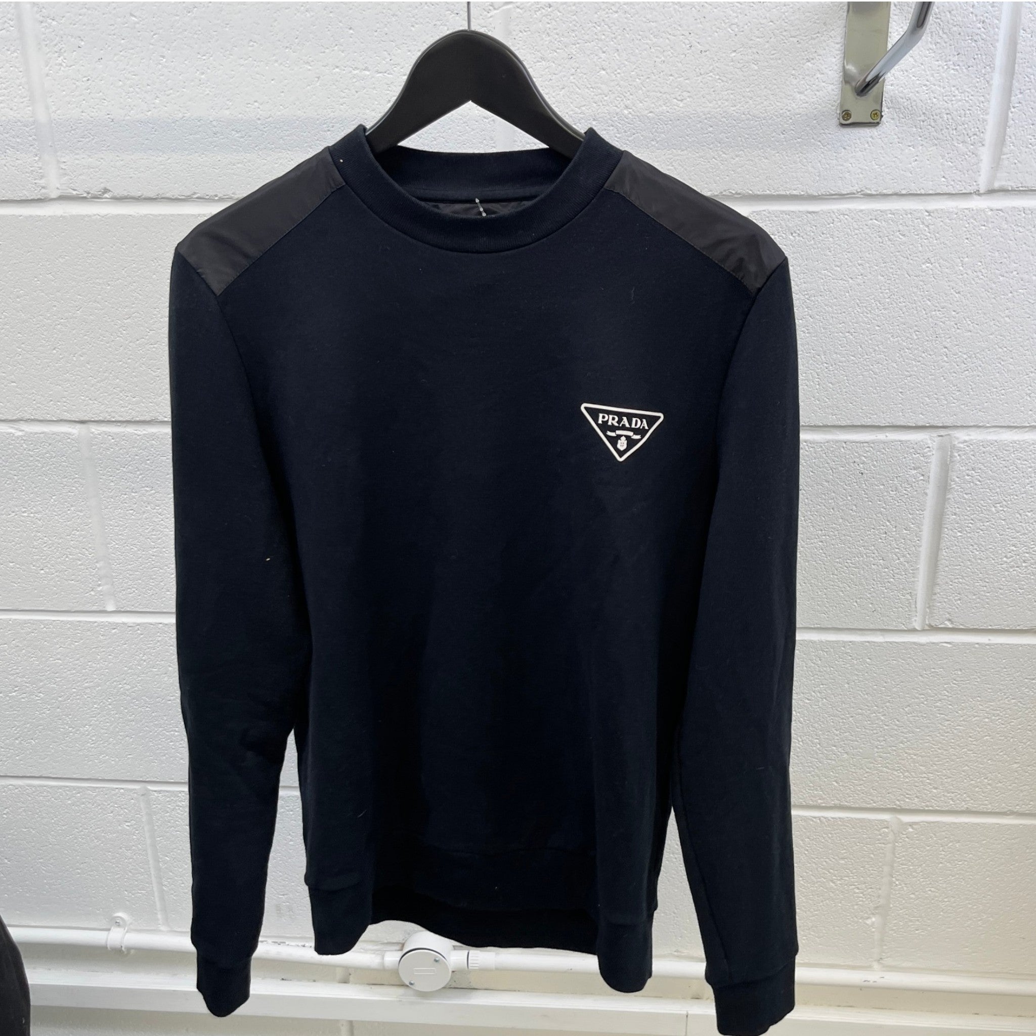 Men's Triangle Logo Sweatshirt Black Size S