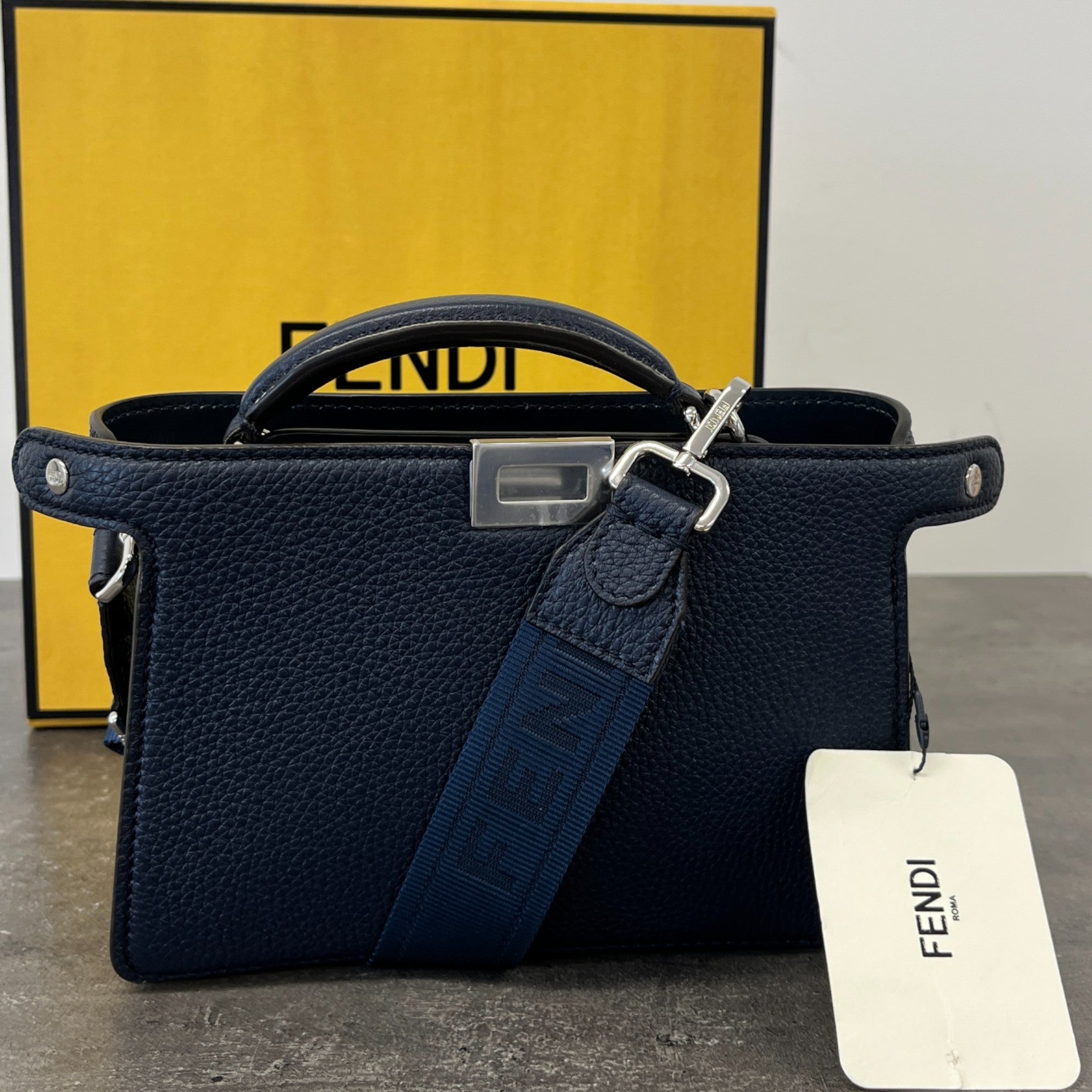 Men's Peekaboo Iseeu X-Cross Bag Navy