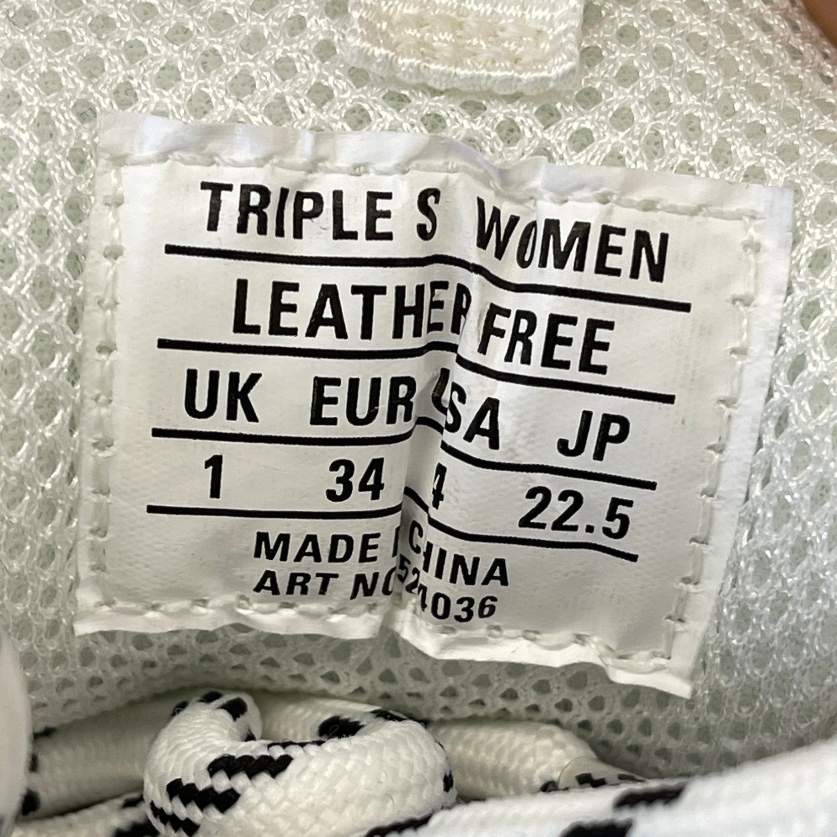 Women's Triple S Low Trainers White Size EU 34 / UK 1