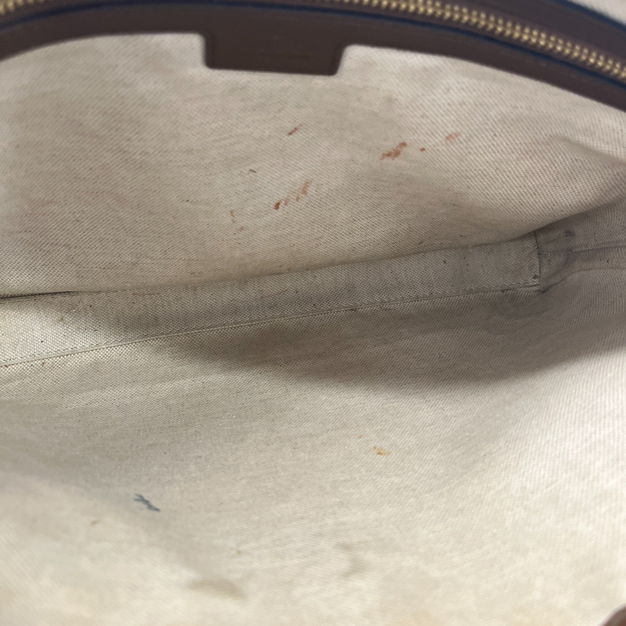 Men's Gg Supreme Messenger Bag Brown