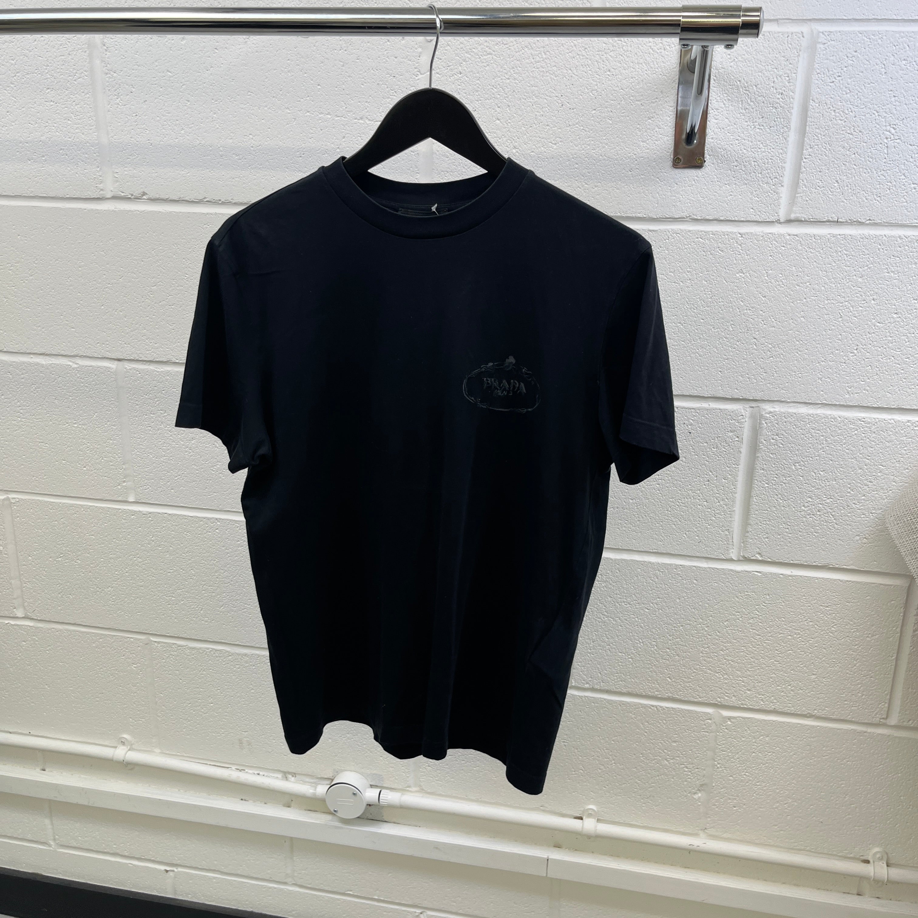 Men's Embroidered Logo T-Shirt Black Size L