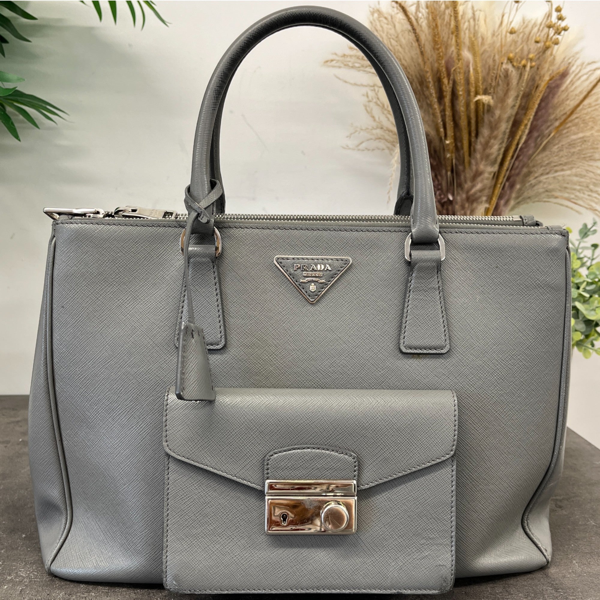 Women's Saffiano Galleria Double Zip Handbag Grey