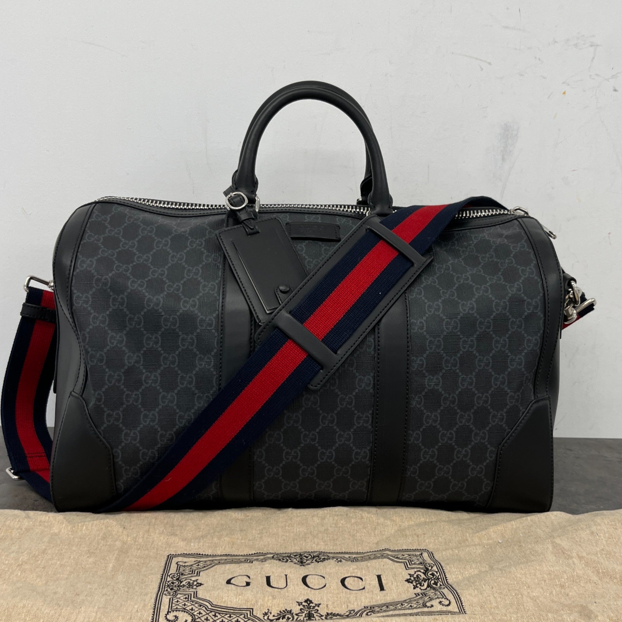 Men's Gg Supreme Duffle Bag Black