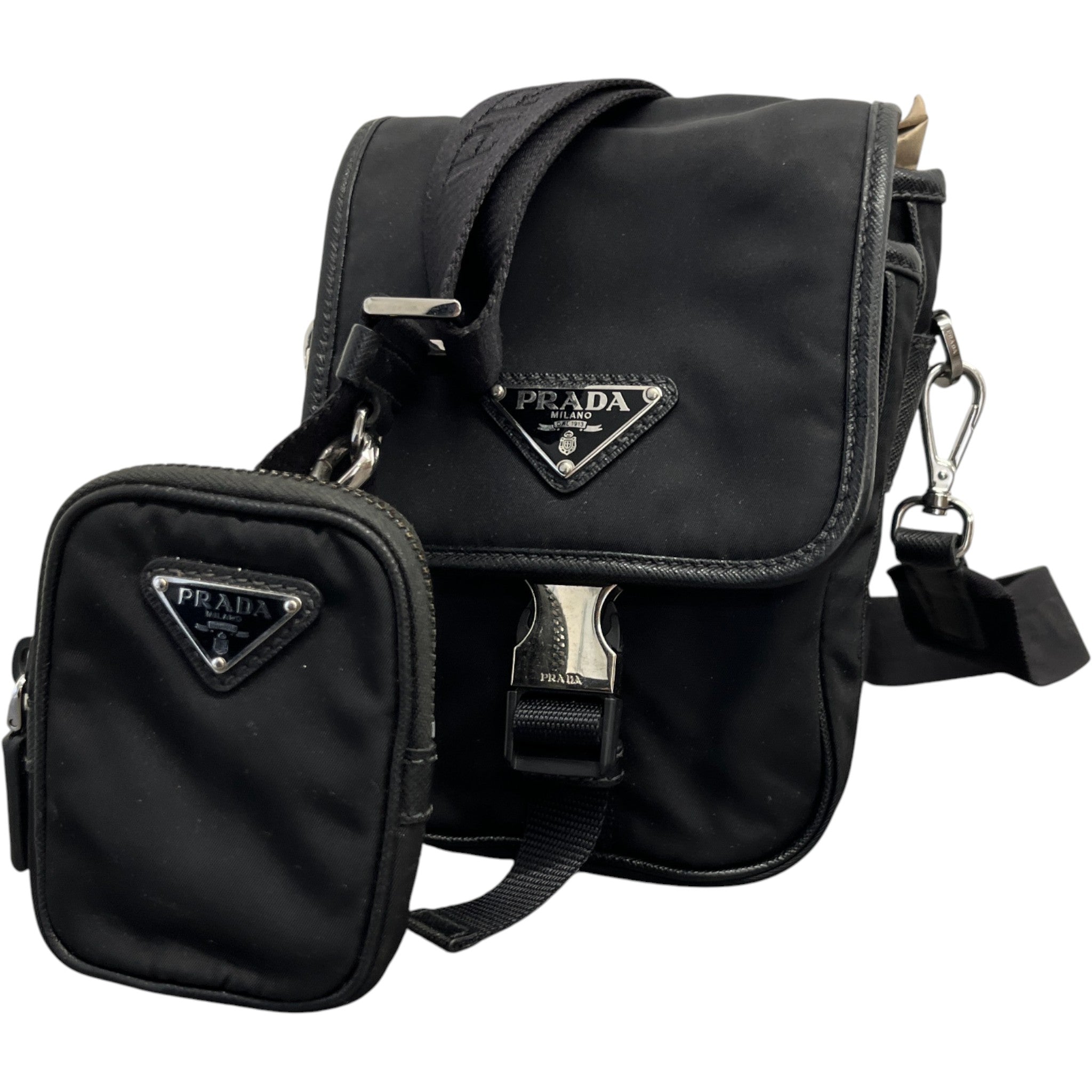 Men's Re-Nylon Plaque Logo Messenger Bag Black