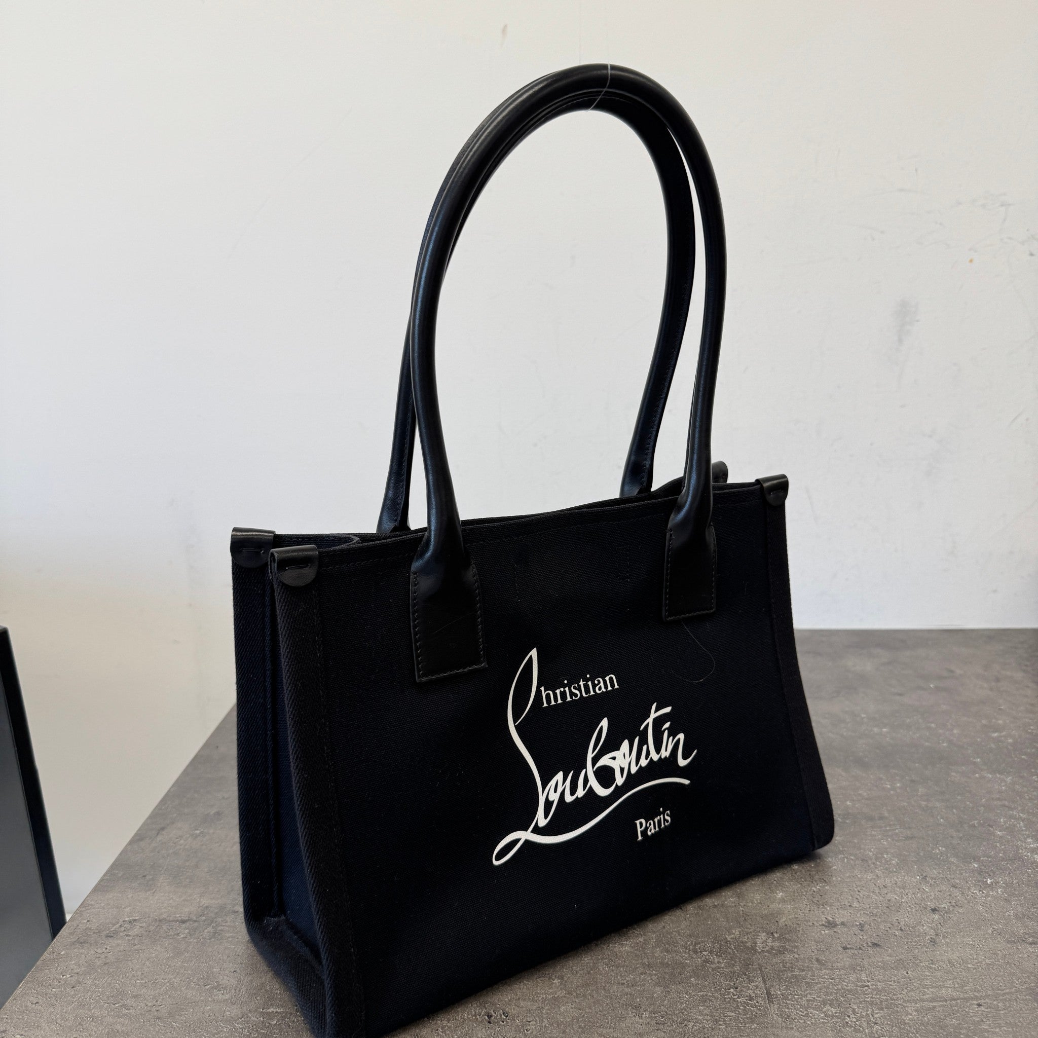 Women's Nastroloubi Handbag Black