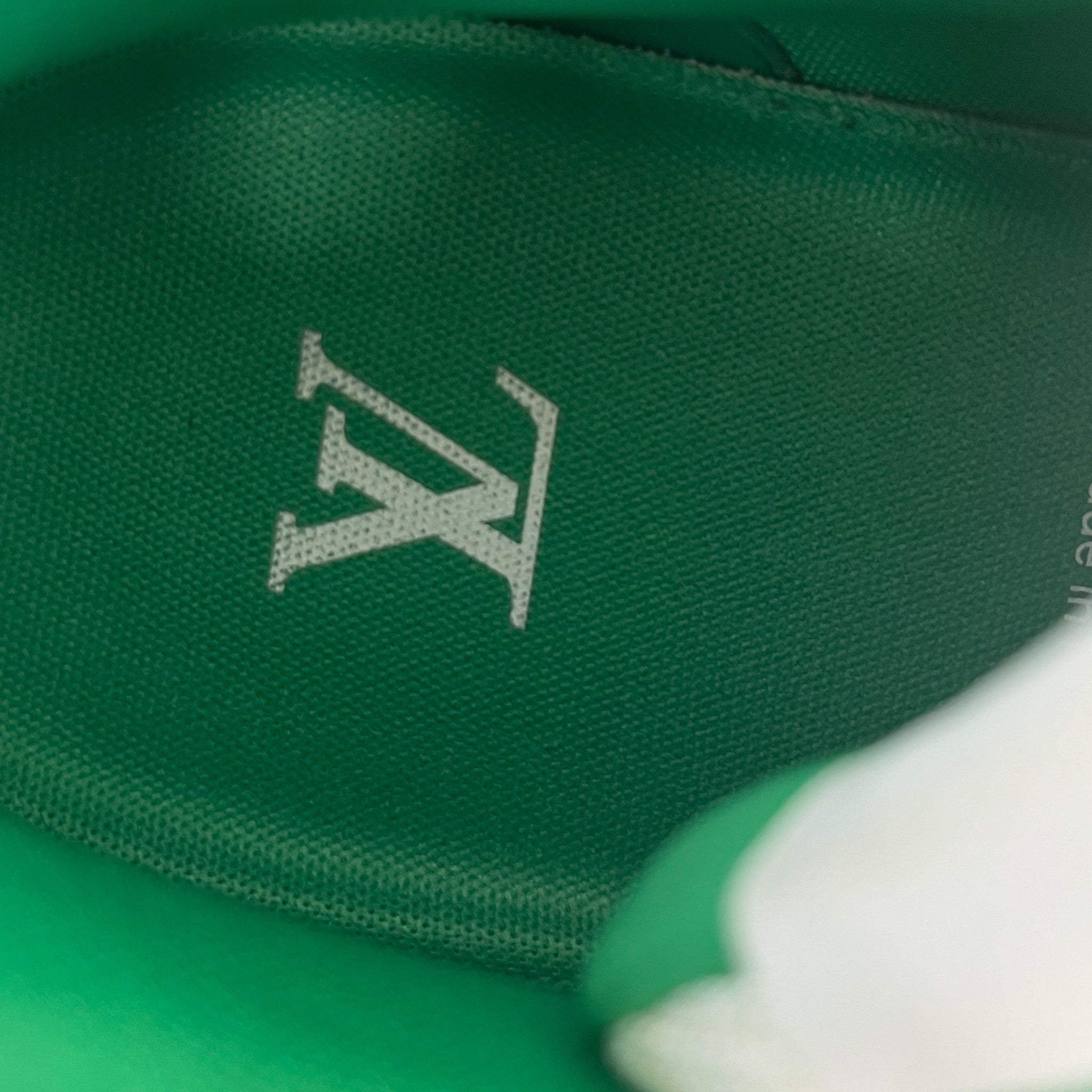 Men's Lv Velcro Strap Low Trainers Green Size EU 42.5 / UK 8.5