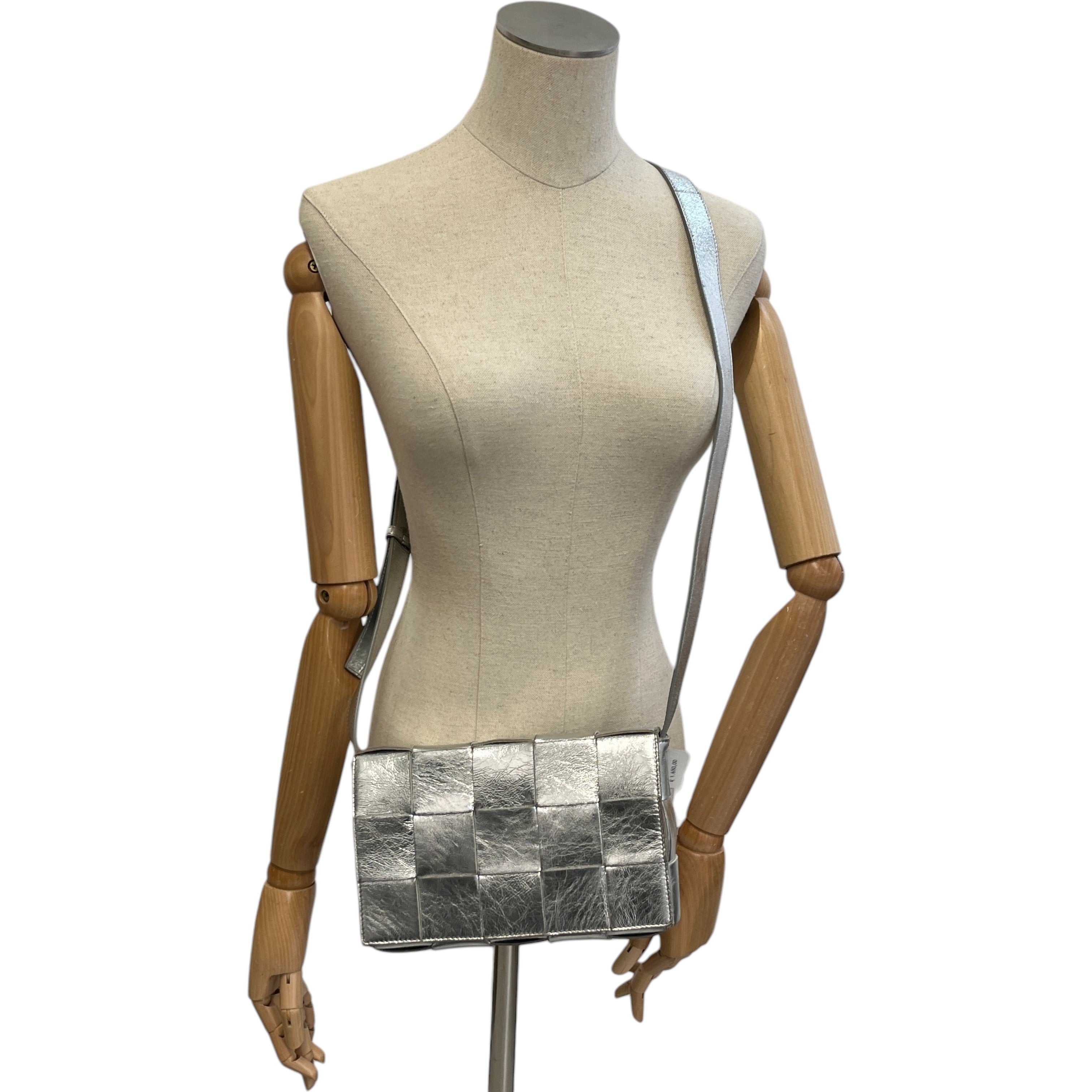 Women's Cassette Intrecciato Metallic Bag Silver