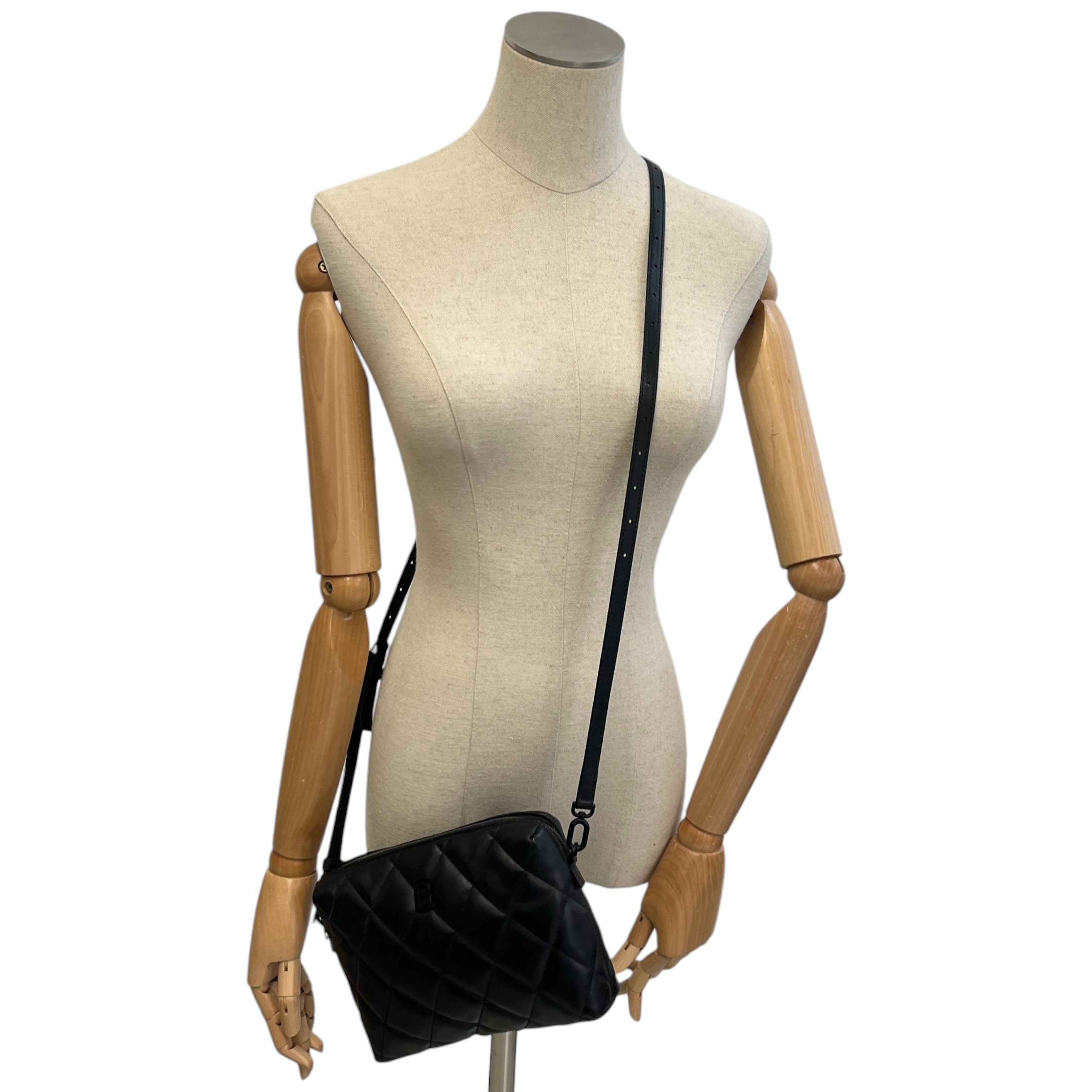 Women's B Camera Bag Black