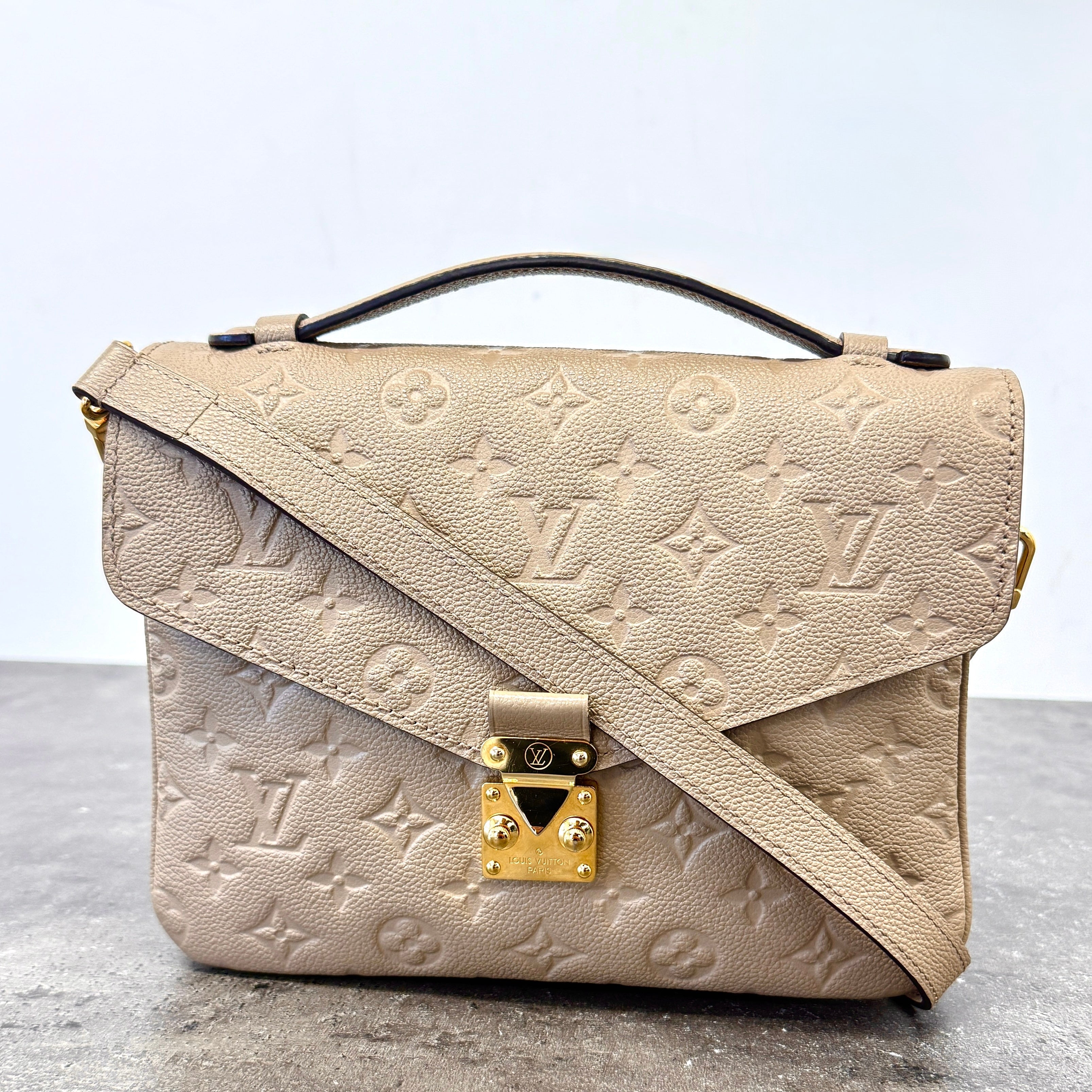 Women's Empreinte Leather Pochette Métis Bag Beige