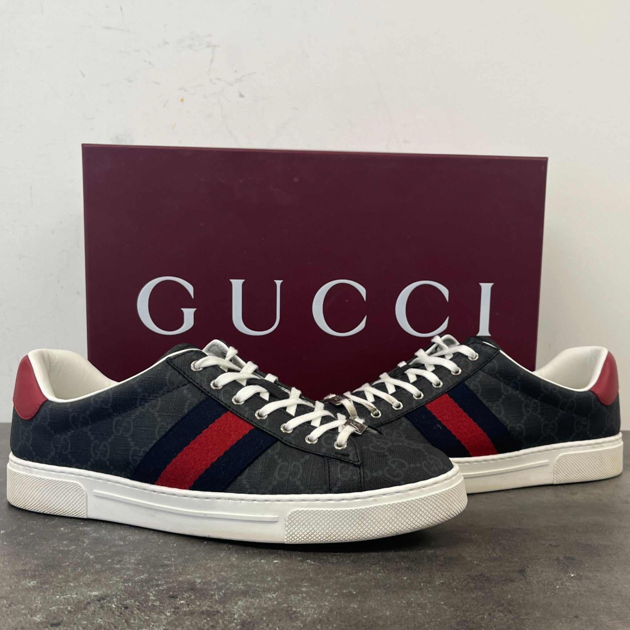 Men's Ace Stripe Low Trainers Black Size EU 43 / UK 9