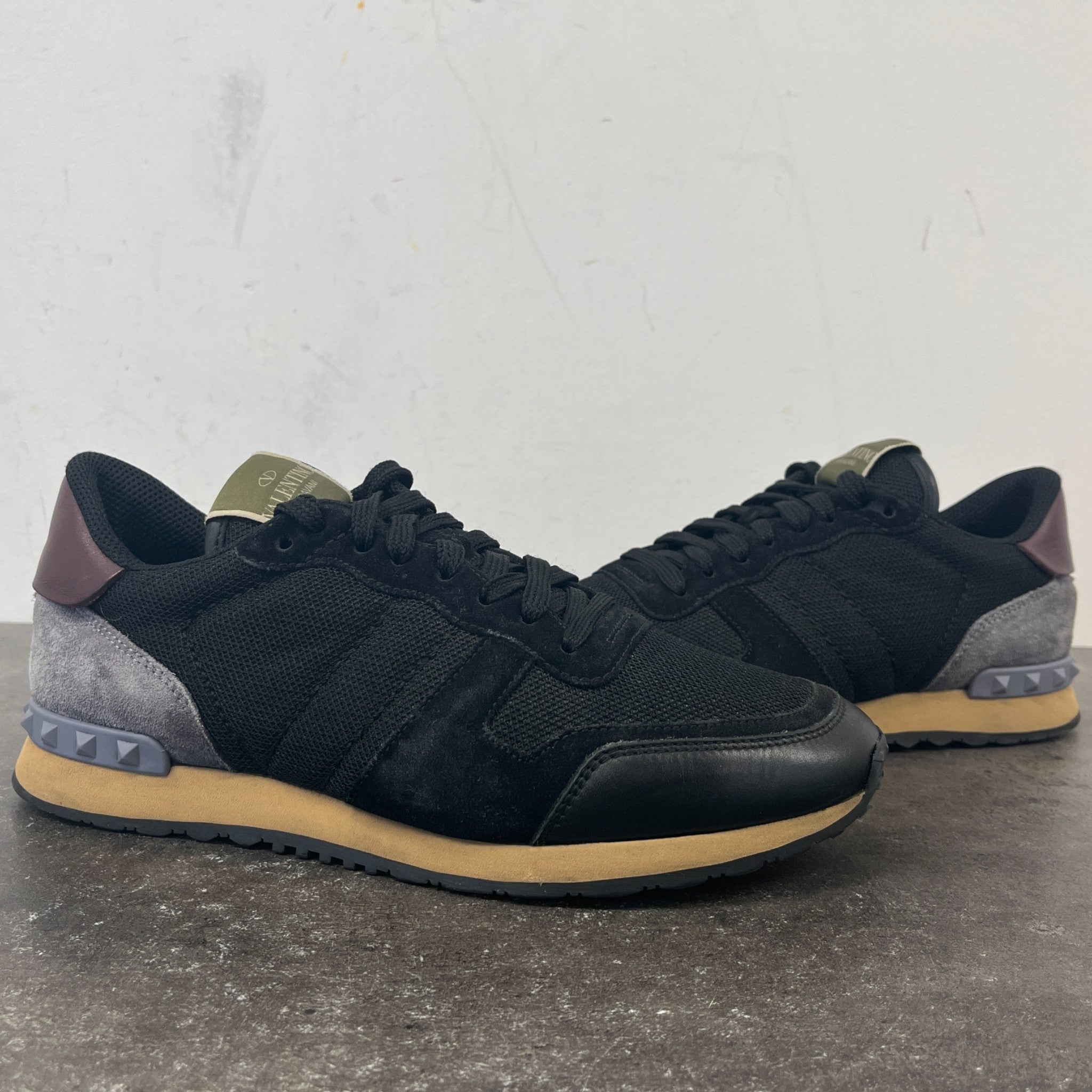 Men's Rockrunner Low Trainers Black Size EU 40 / UK 6