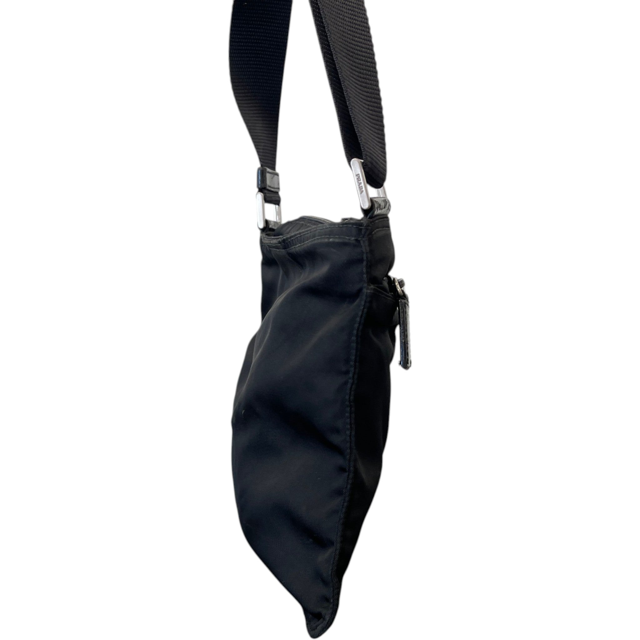Men's Re-Nylon Plaque Logo Messenger Bag Black