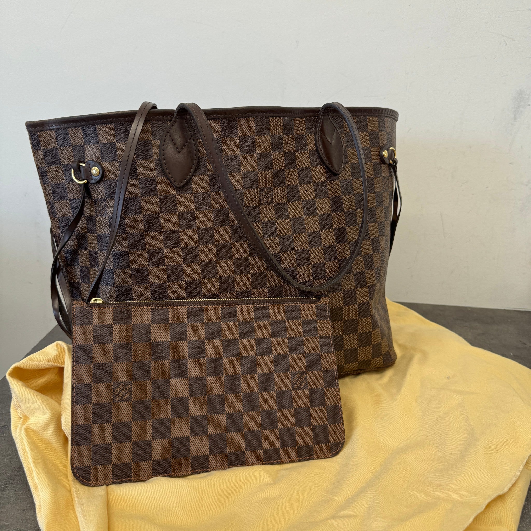 Women's Damier Ebene Neverfull Mm Bag Brown