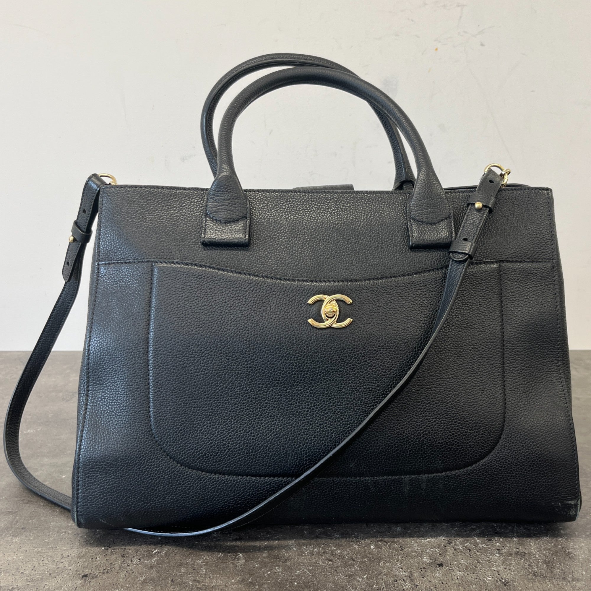 Women's Executive Tote Handbag Black