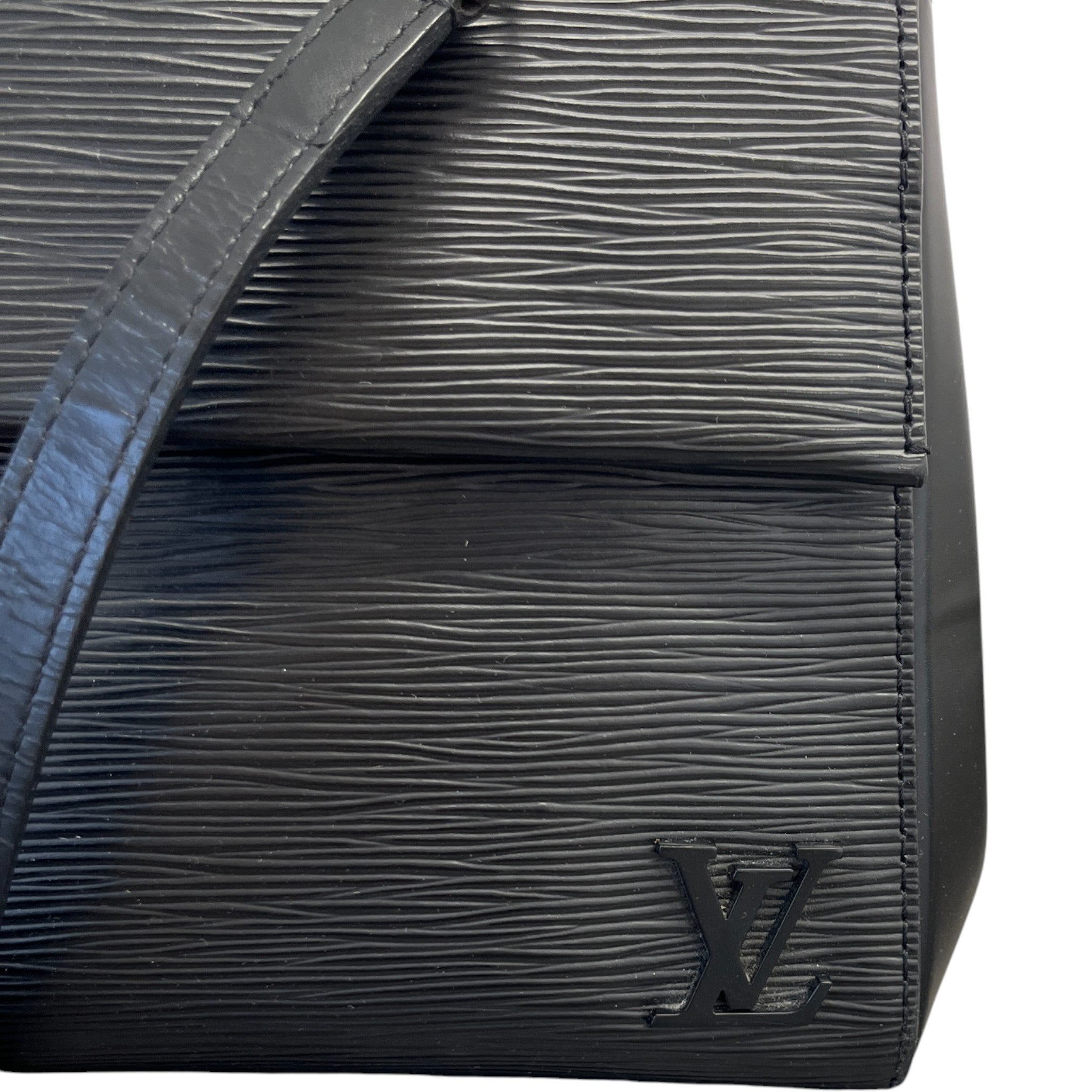 Women's Epi Leather Cluny Bb Bag Black