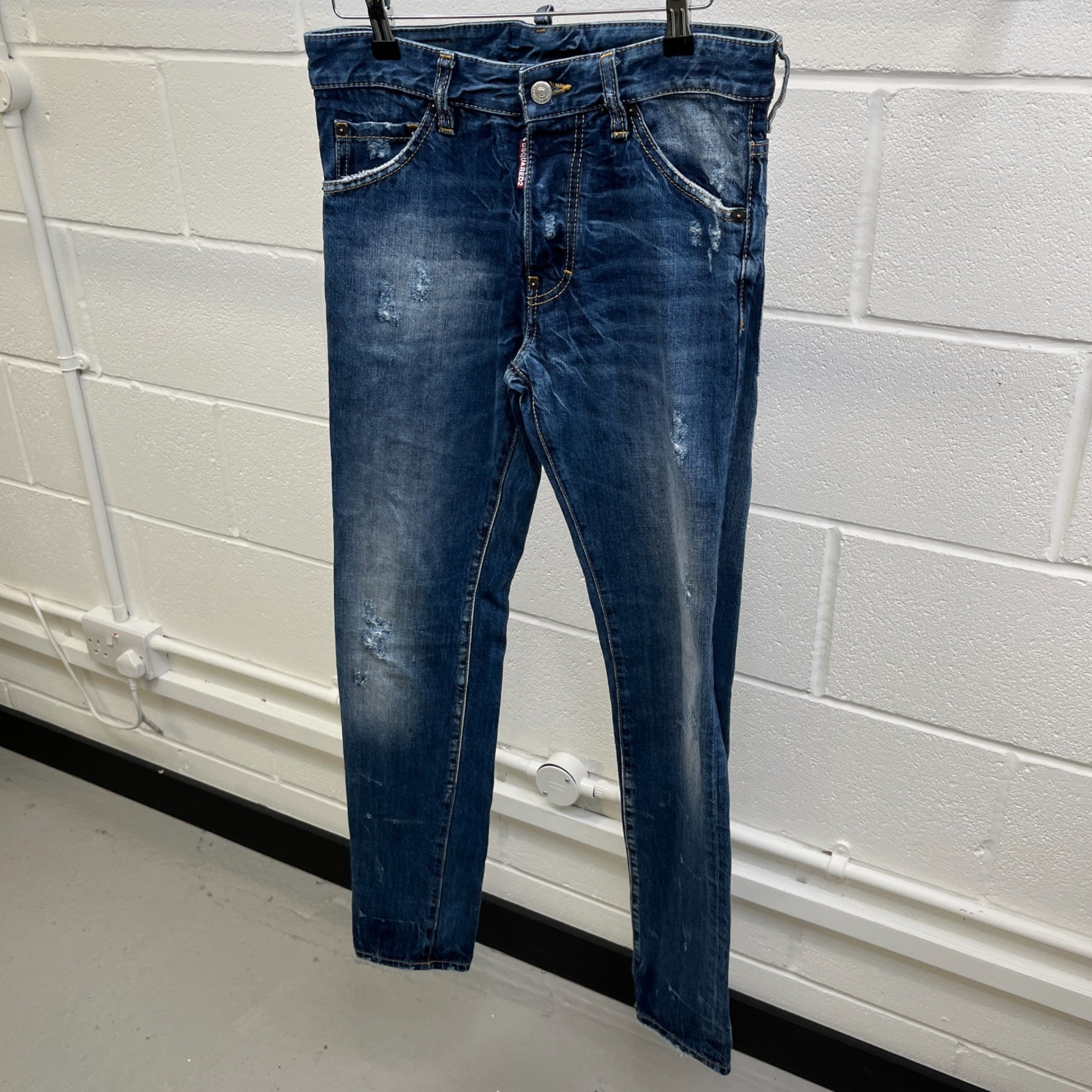 Men's Distressed Plaque Logo Jeans Blue Size IT 60 / UK 44