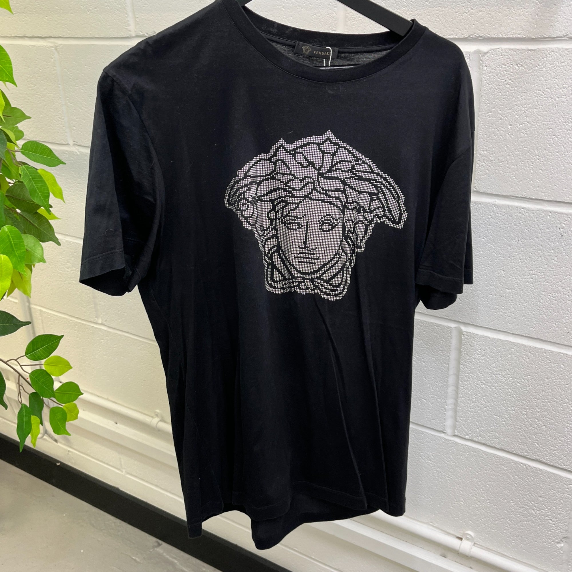 Men's Studded Medusa Logo T-Shirt Black Size M