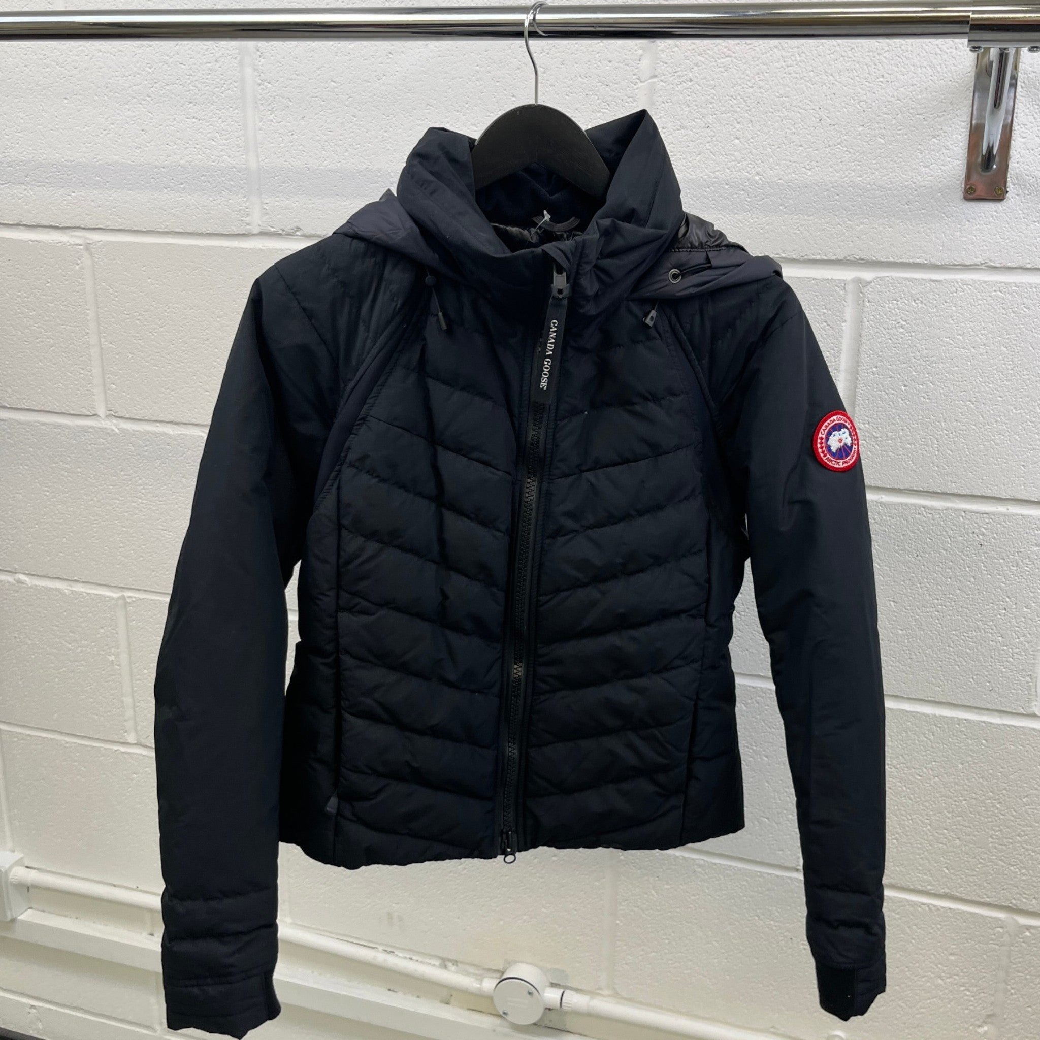 Women's Updates Hybridge Down Jacket Black Size XS