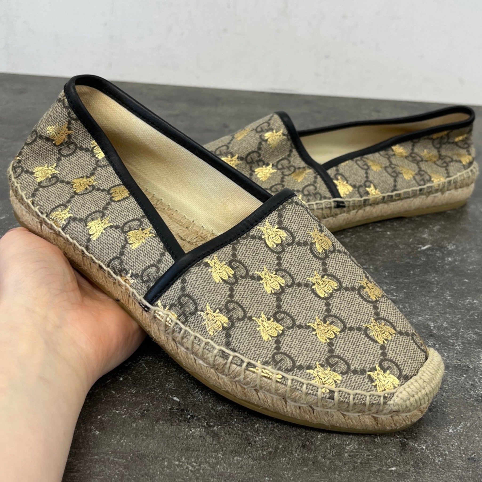 Women's Supreme Bee Espadrilles Loafers Beige Size EU 37 / UK 4