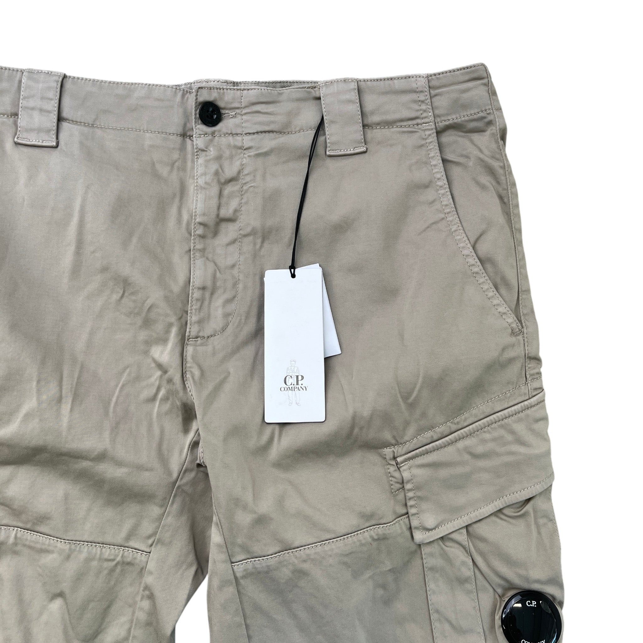 Men's Sateen Cargo Shorts Beige Size IT 52 / UK 36