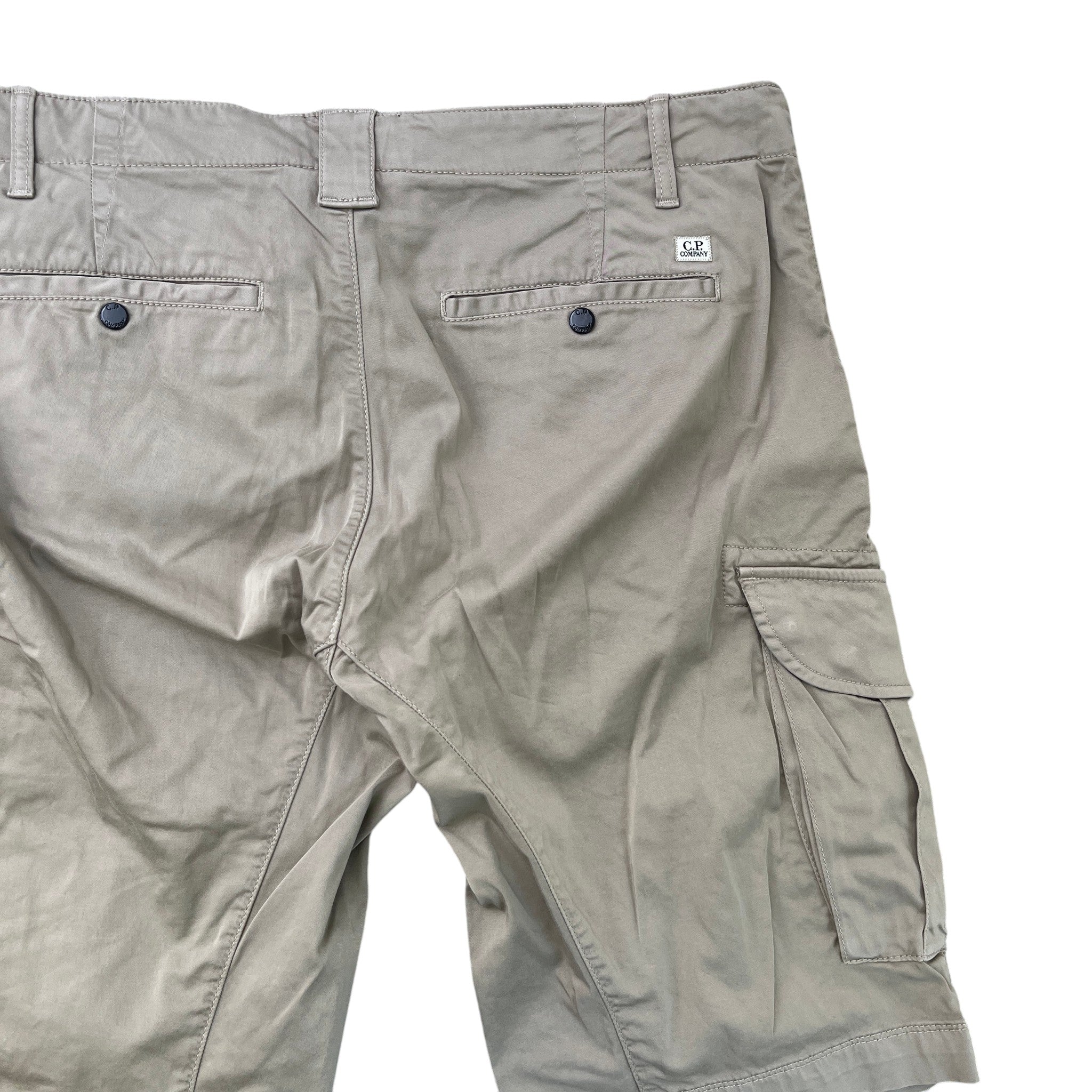 Men's Sateen Cargo Shorts Beige Size IT 52 / UK 36