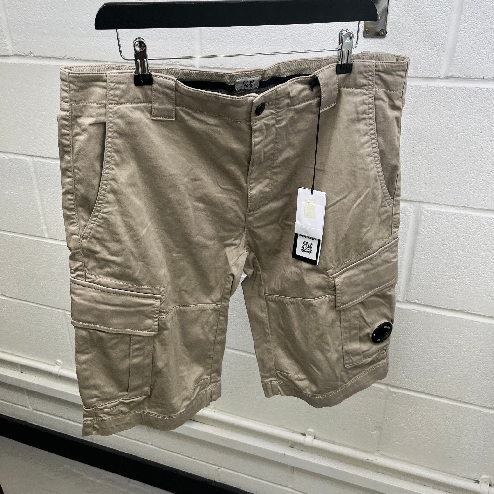 Men's Sateen Cargo Shorts Beige Size IT 52 / UK 36