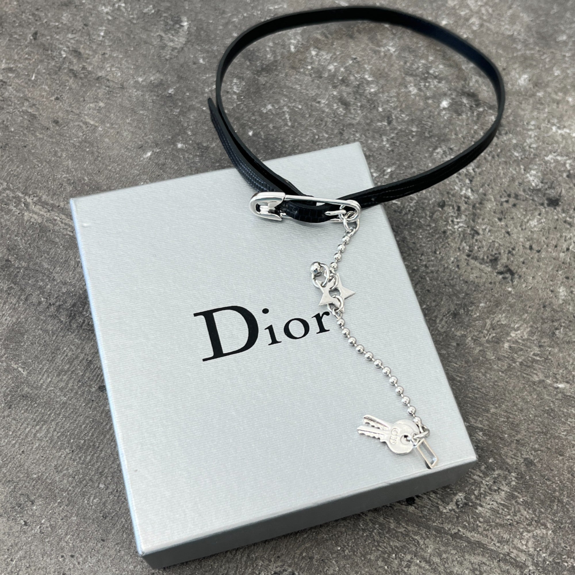 Women's Safety Pin Detail Choker Necklace Black