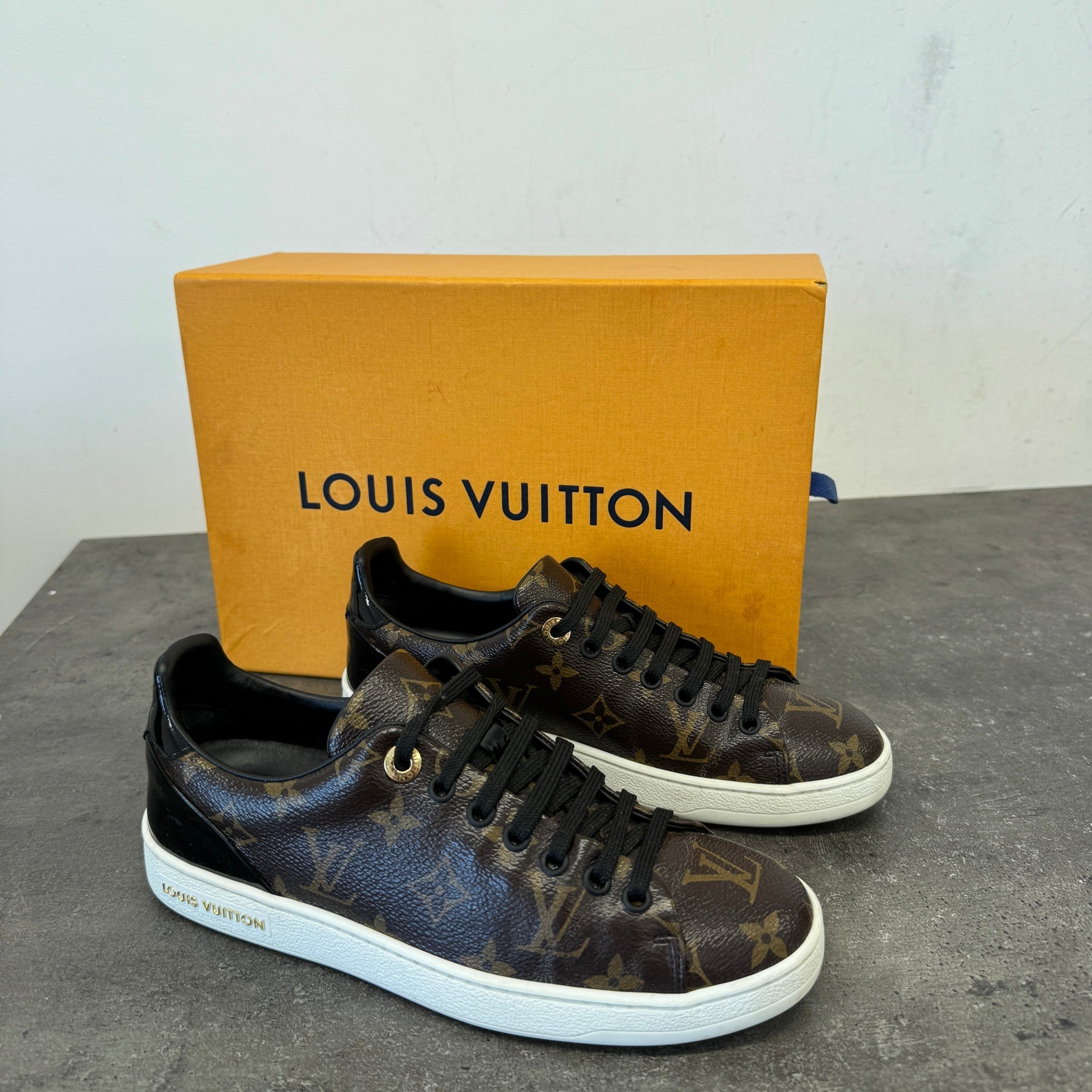 Women's Monogram Frontrow Low Trainers Brown Size EU 37 / UK 4