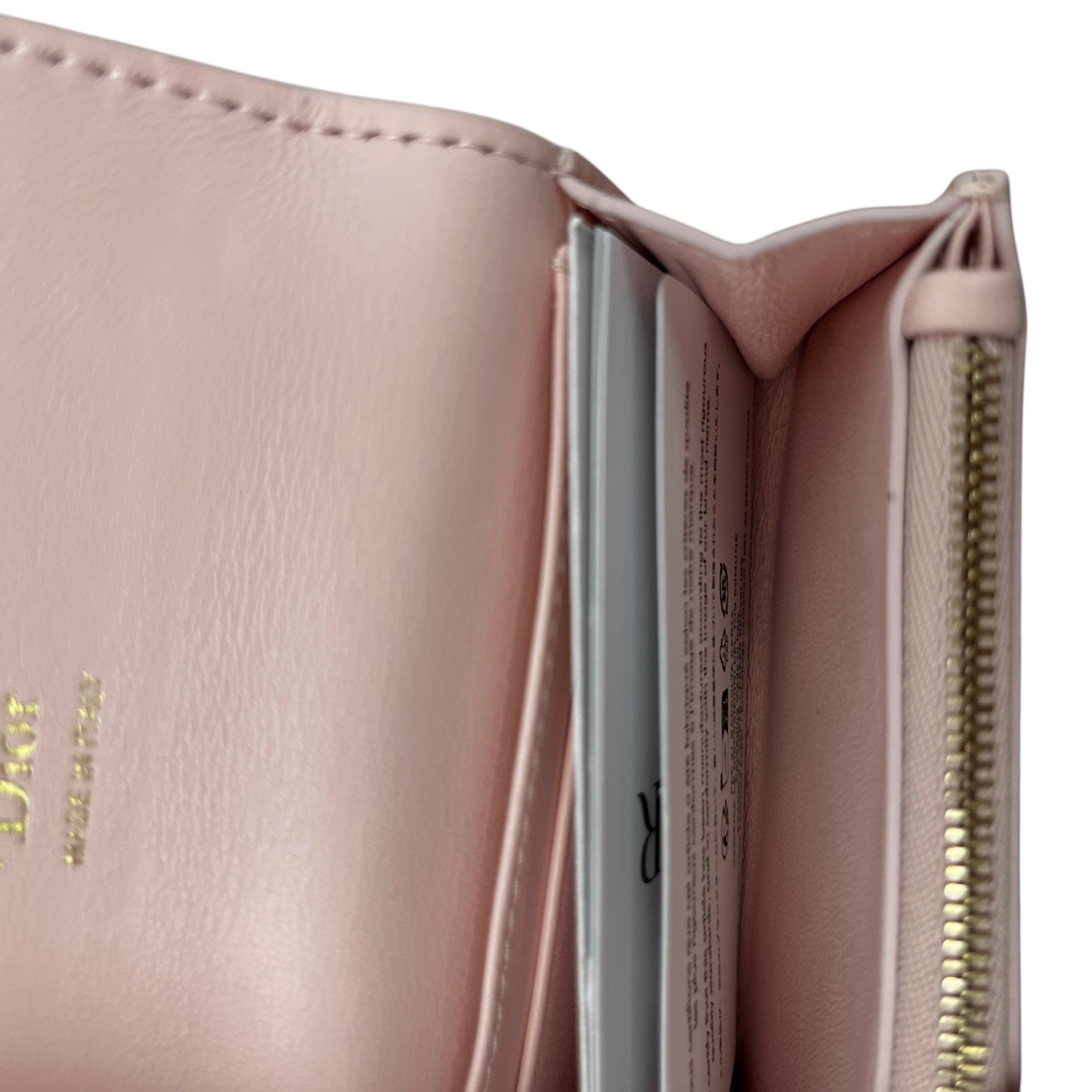 Women's Dioramour Dahlia Wallet Pink