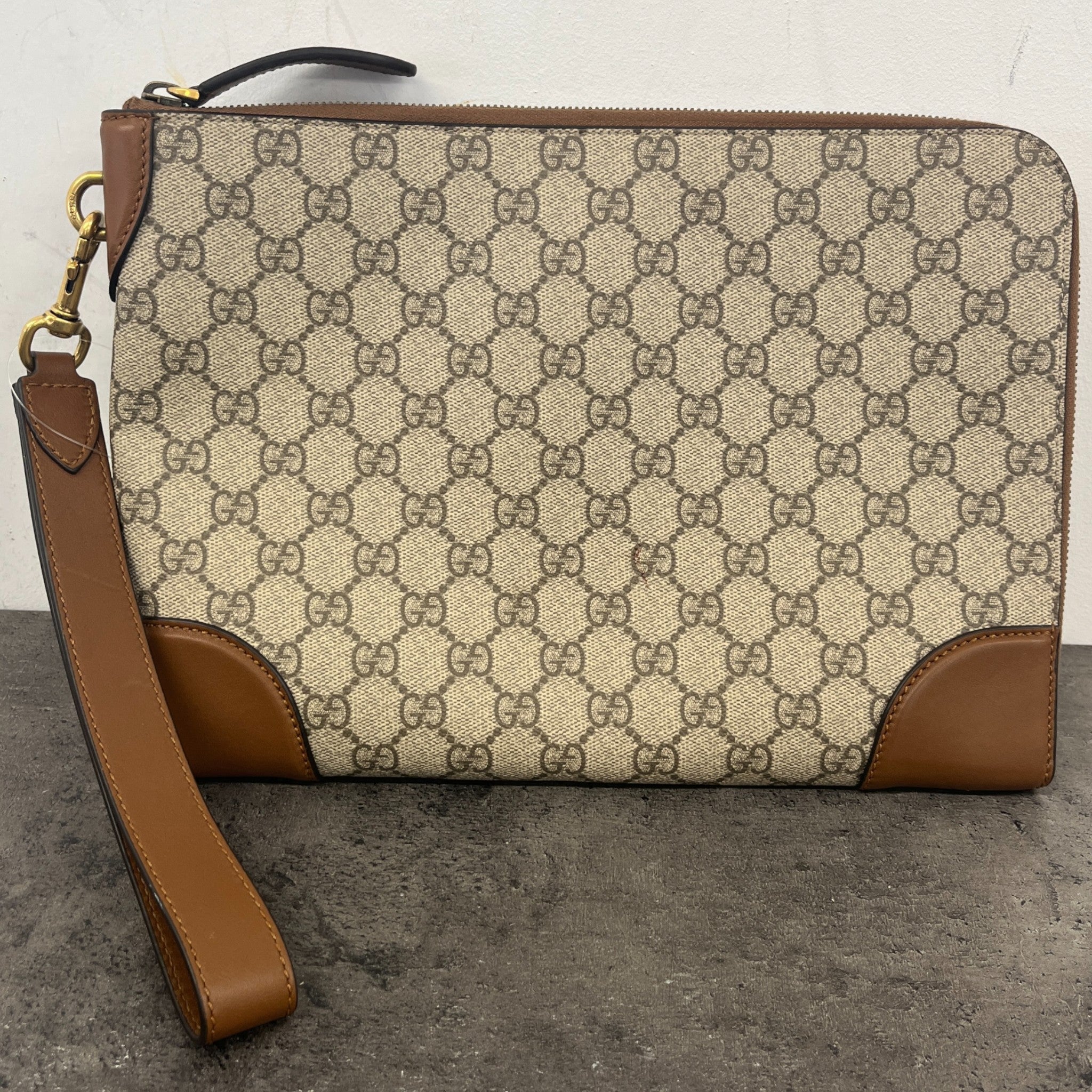 Men's Gg Supreme Emblem Bag Brown