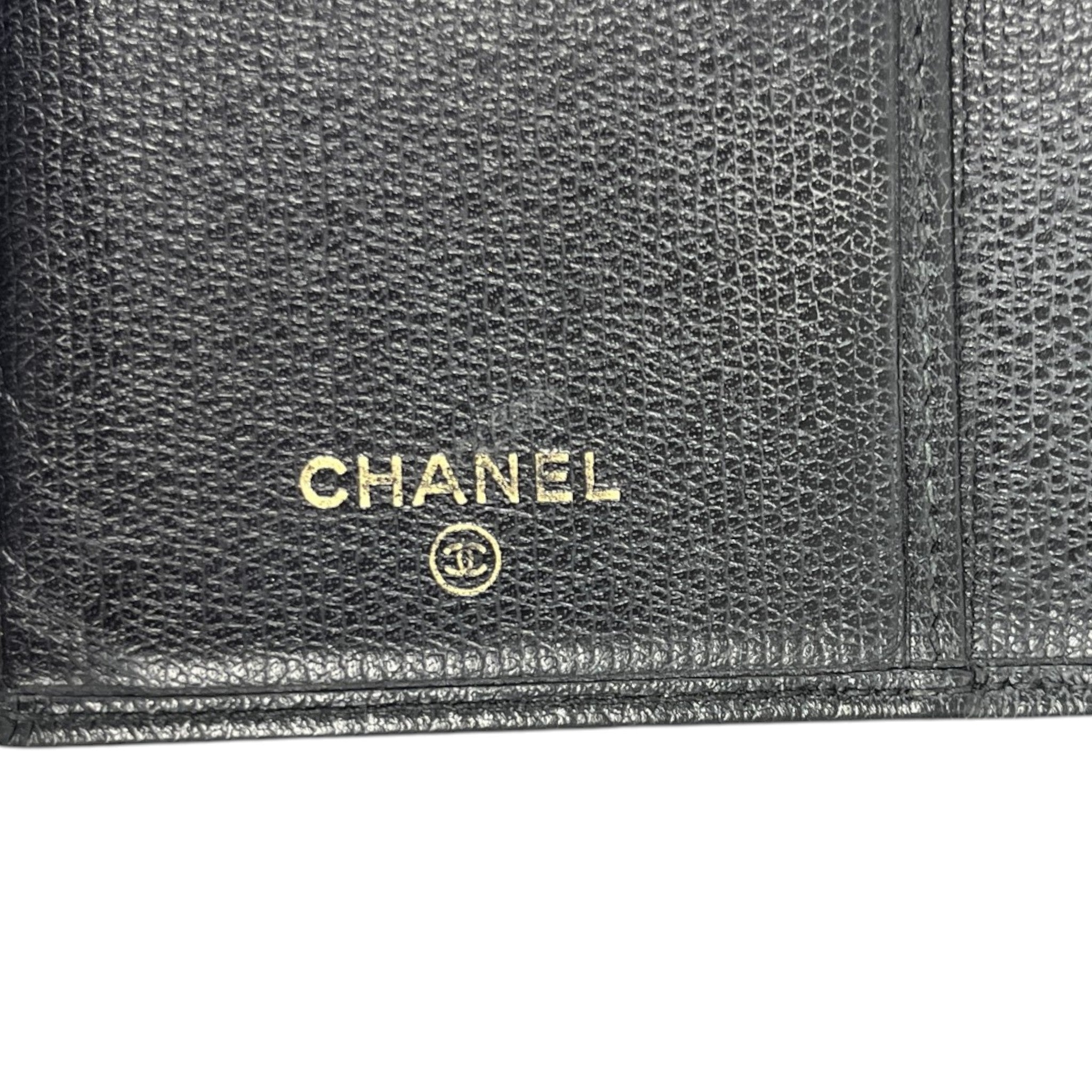 Women's Vintage Coco Button Wallet Black