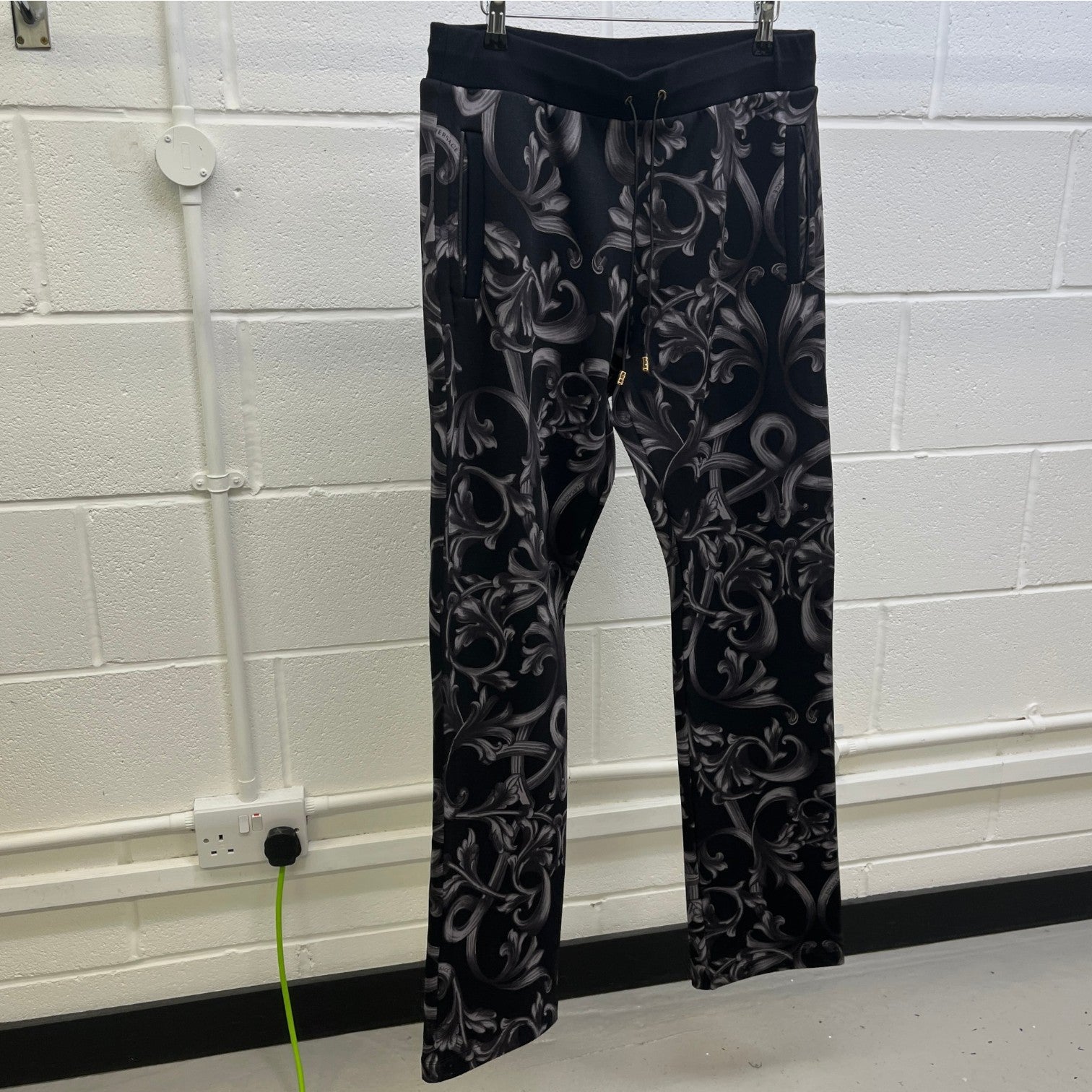Men's Baroque Print Joggers Charcoal Size M