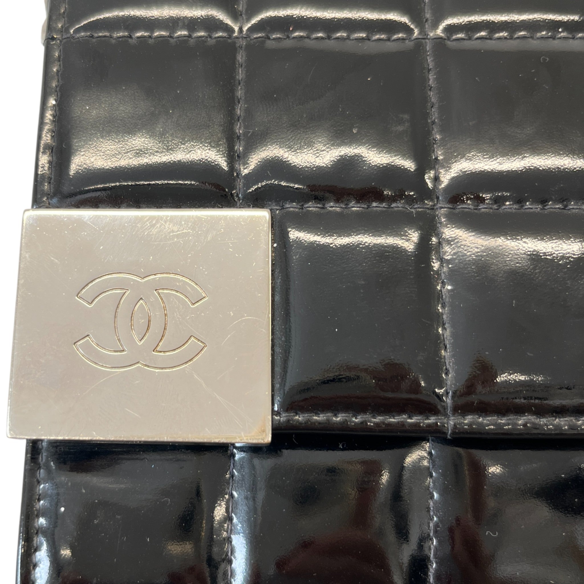 Women's Chocolate Bar Single Flap Bag Black