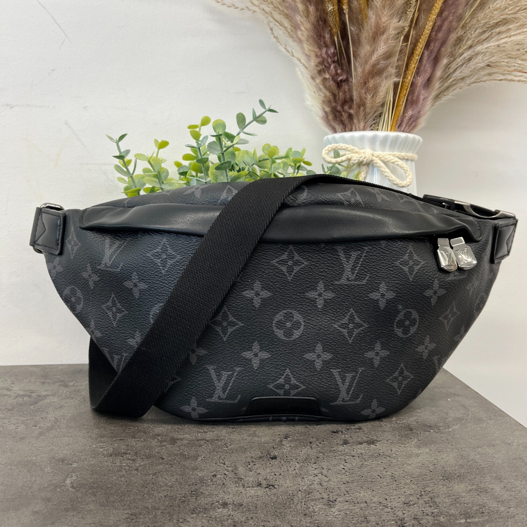 Men's Monogram Eclipse Discovery Pm Belt Bag Black