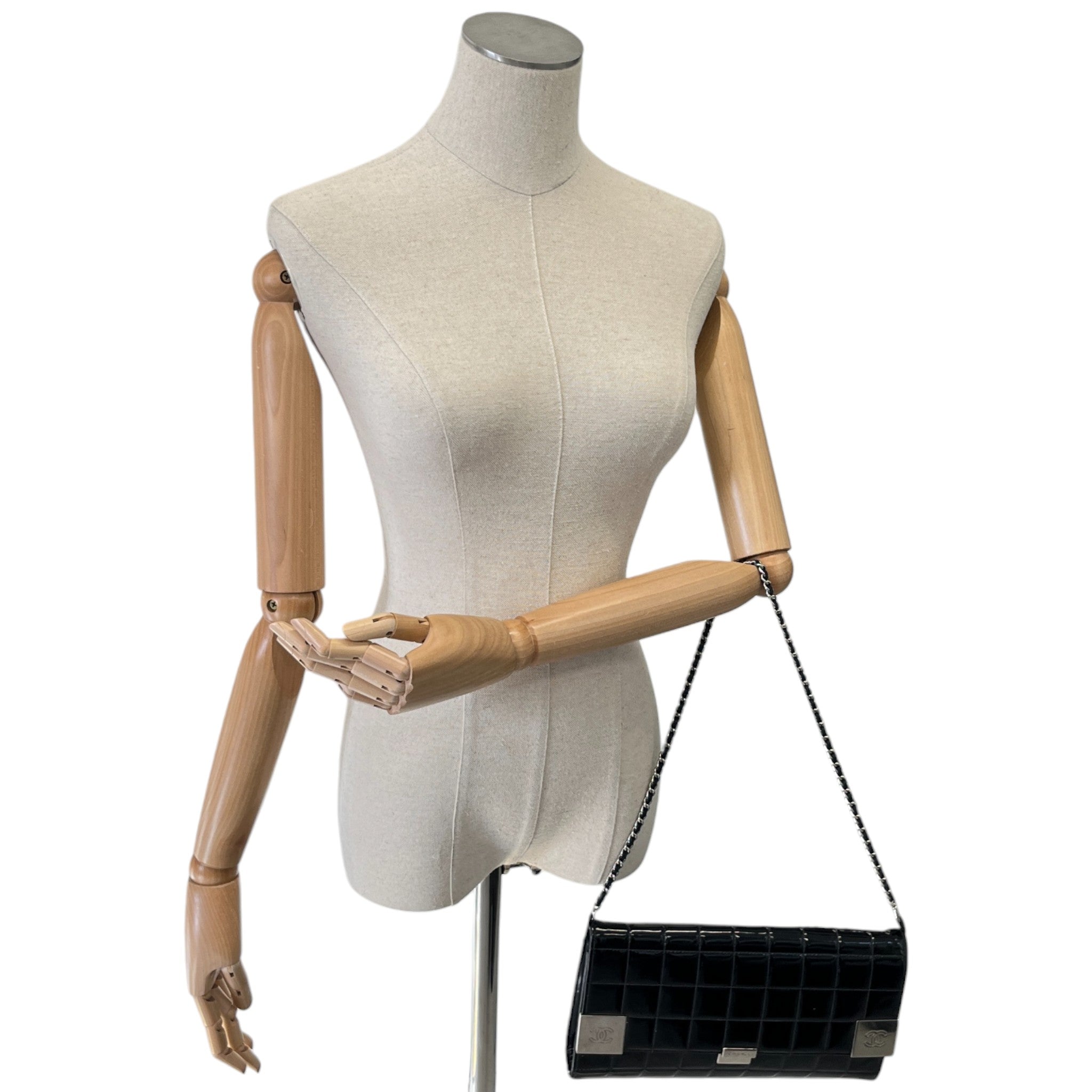 Women's Chocolate Bar Single Flap Bag Black