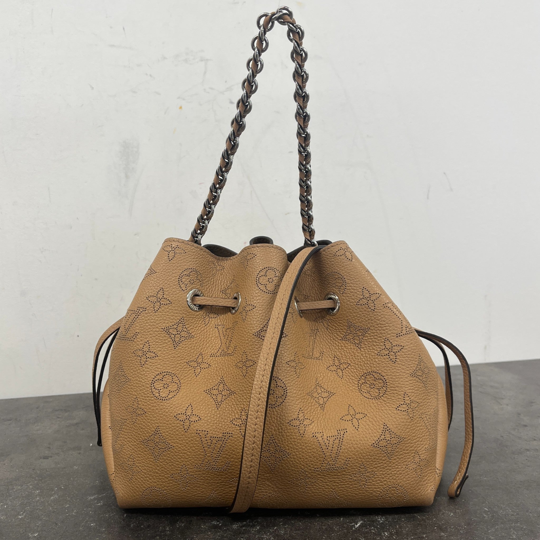 Women's Monogram Mahina Bella Bucket Handbag Brown