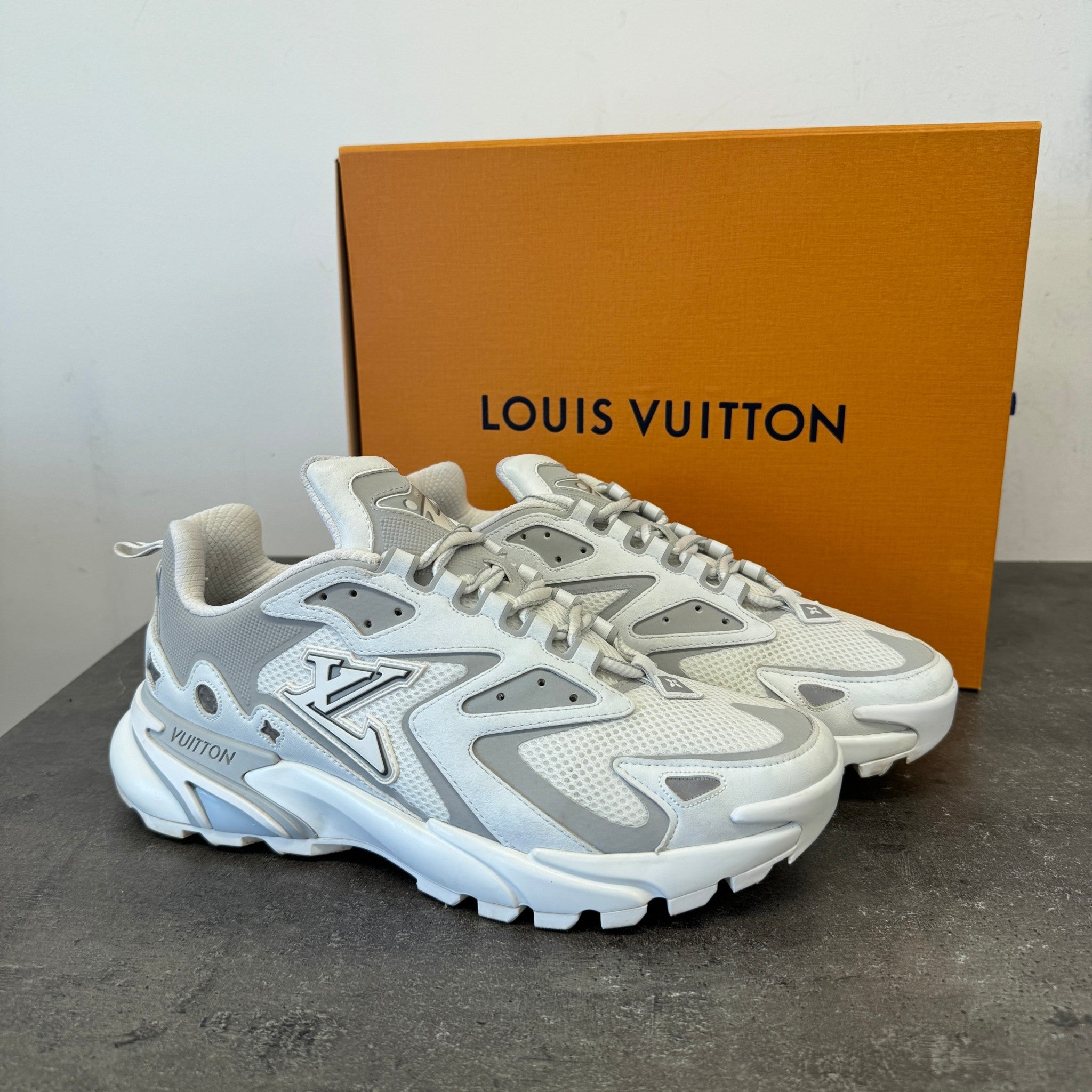 Men's Runner Tatic Low Trainers White Size EU 41.5 / UK 7.5