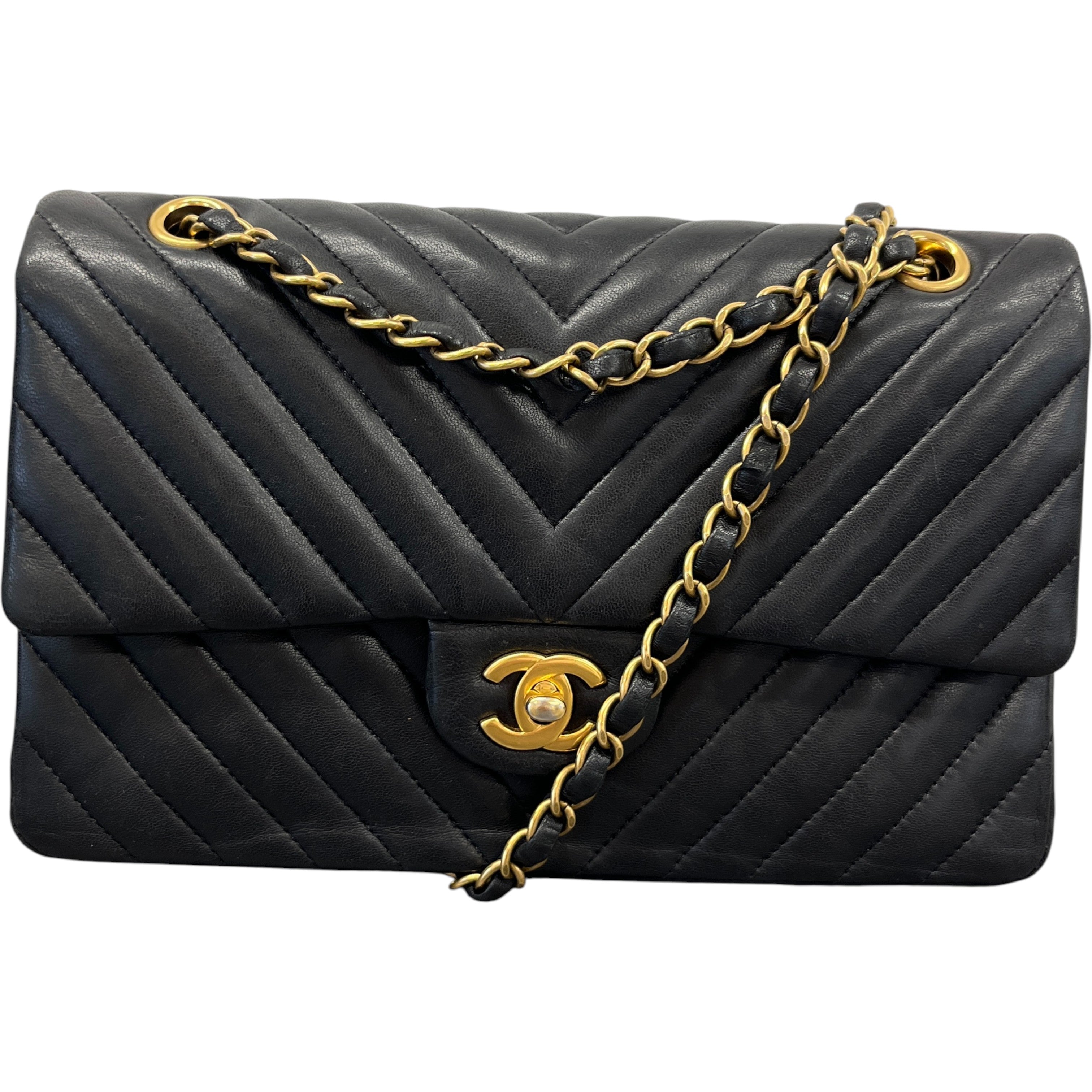 Women's Chevron Classic Flap Medium Lambskin Handbag Black