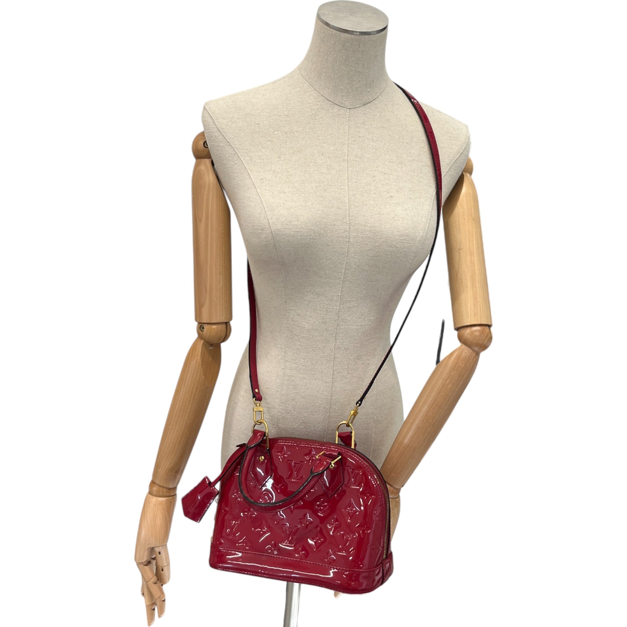 Women's Vernis Leather Alma Bb Bag Red