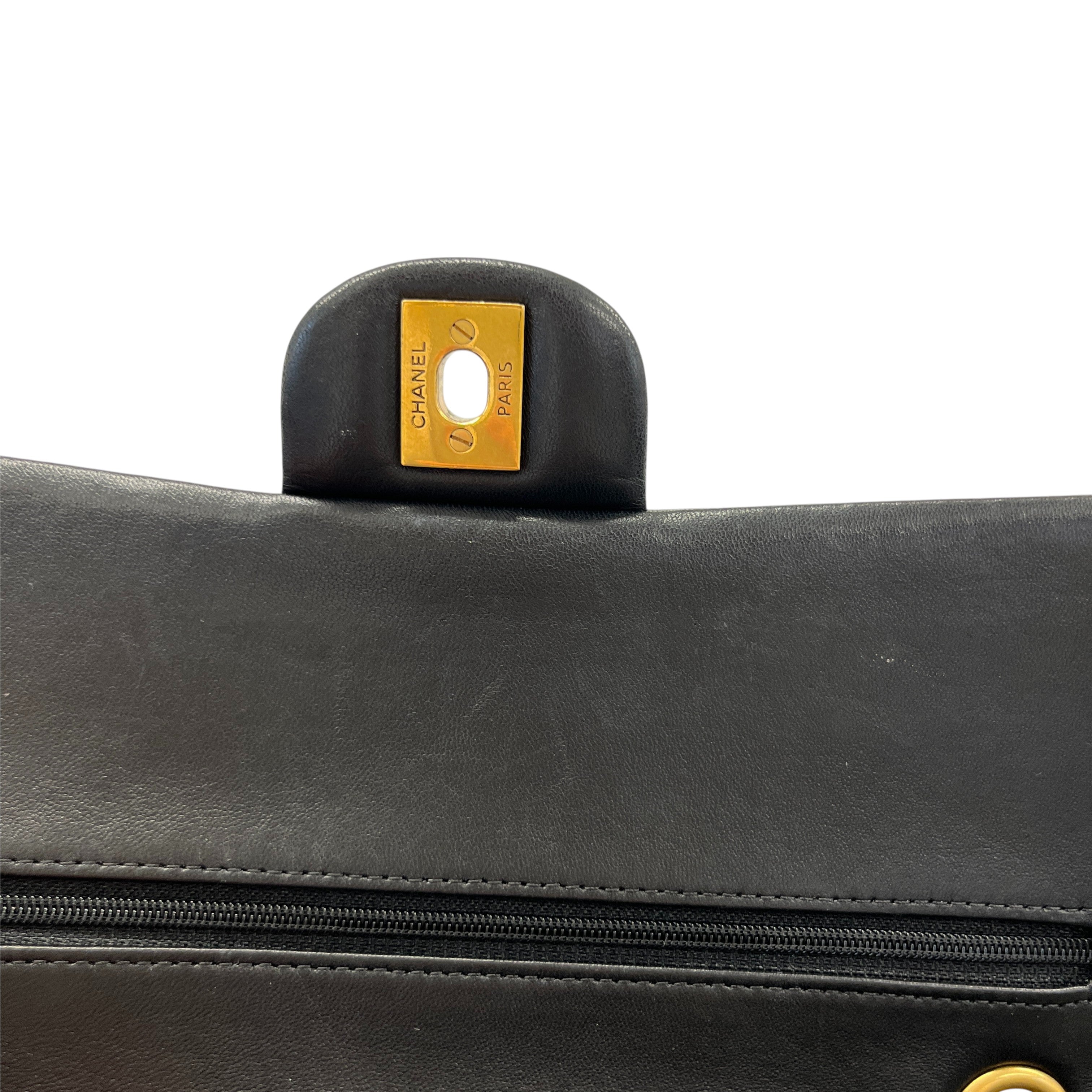 Women's Chevron Classic Flap Medium Lambskin Handbag Black