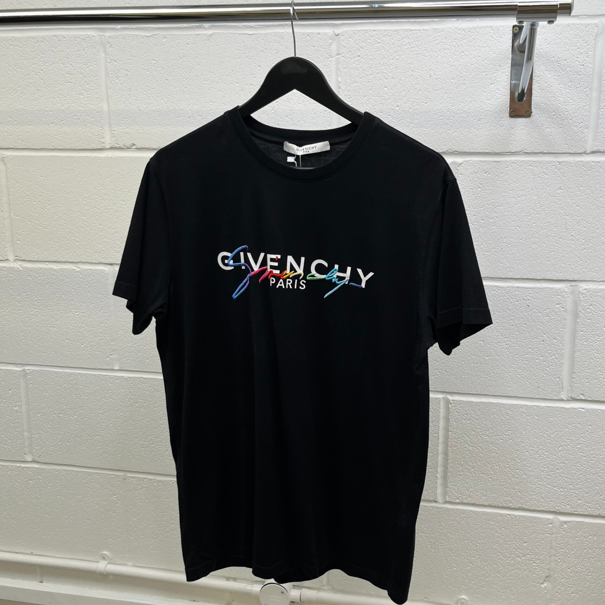 Men's Signature Logo T-Shirt Black Size XS