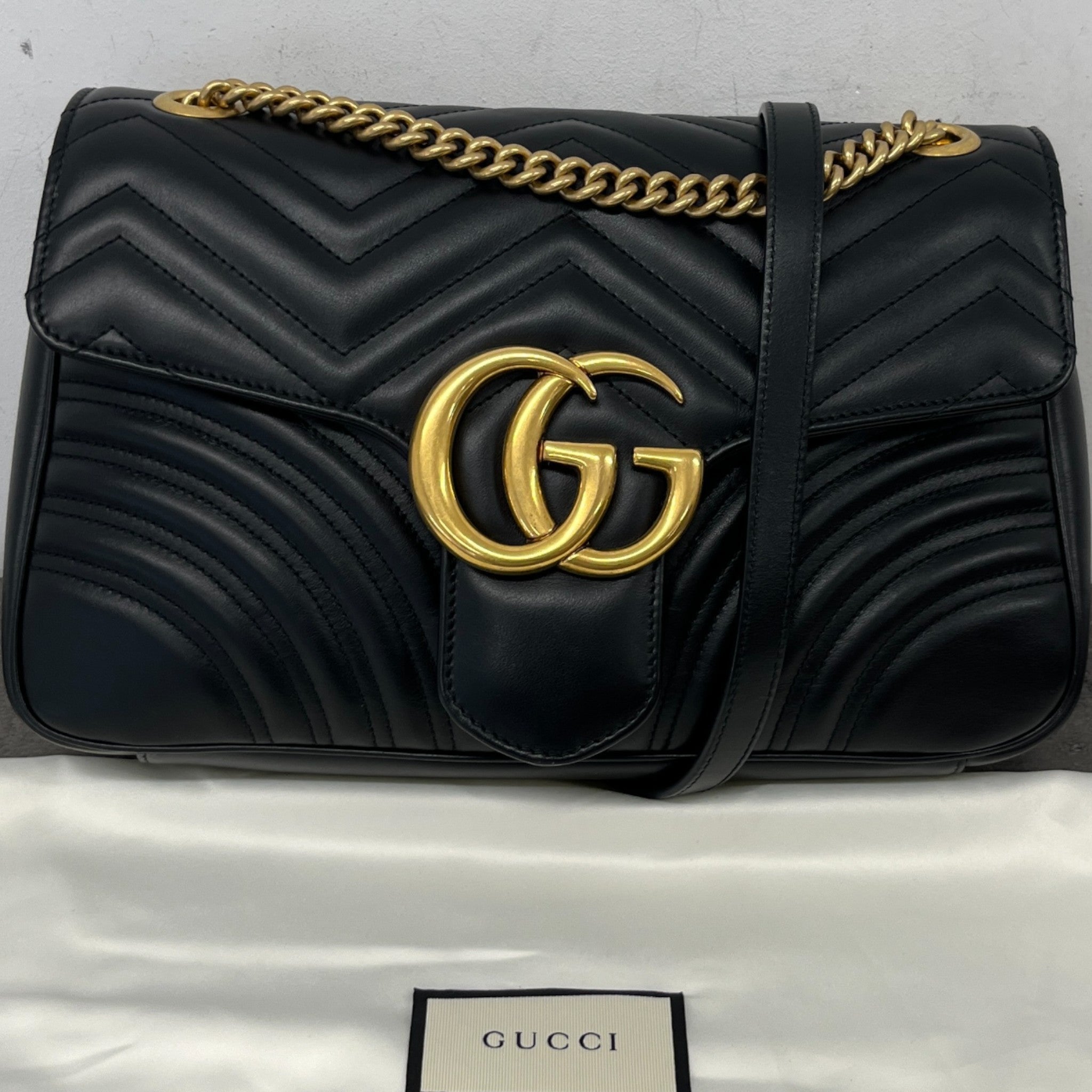 Women's Gg Marmont Medium Handbag Black