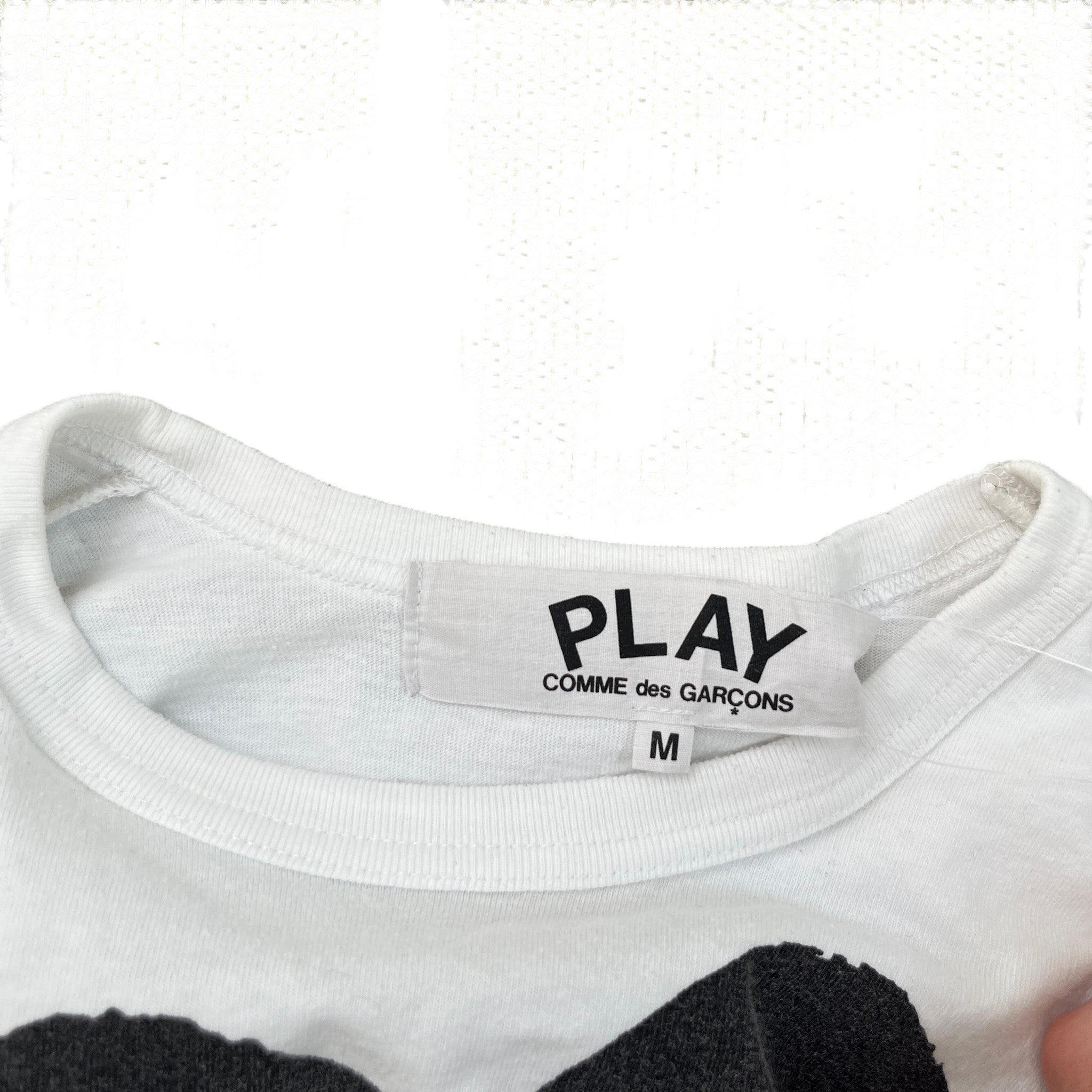 Men's Play Peeping Heart T-Shirt White Size M