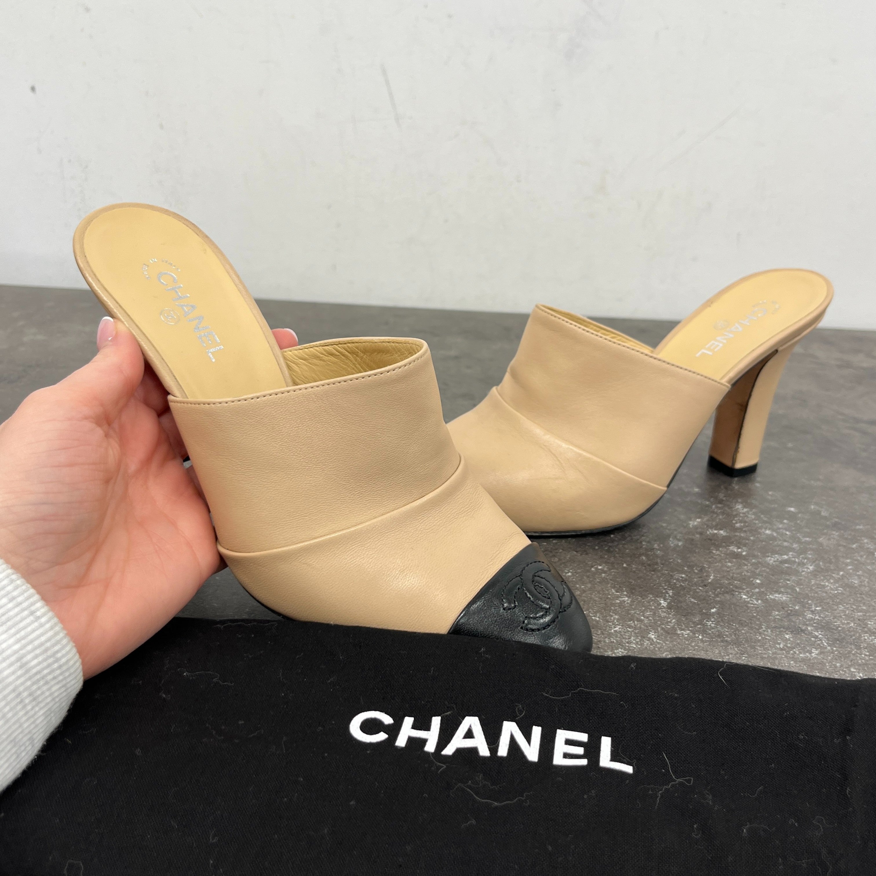 Women's Cc Toe Cap Heels Beige Size EU 36 / UK 3