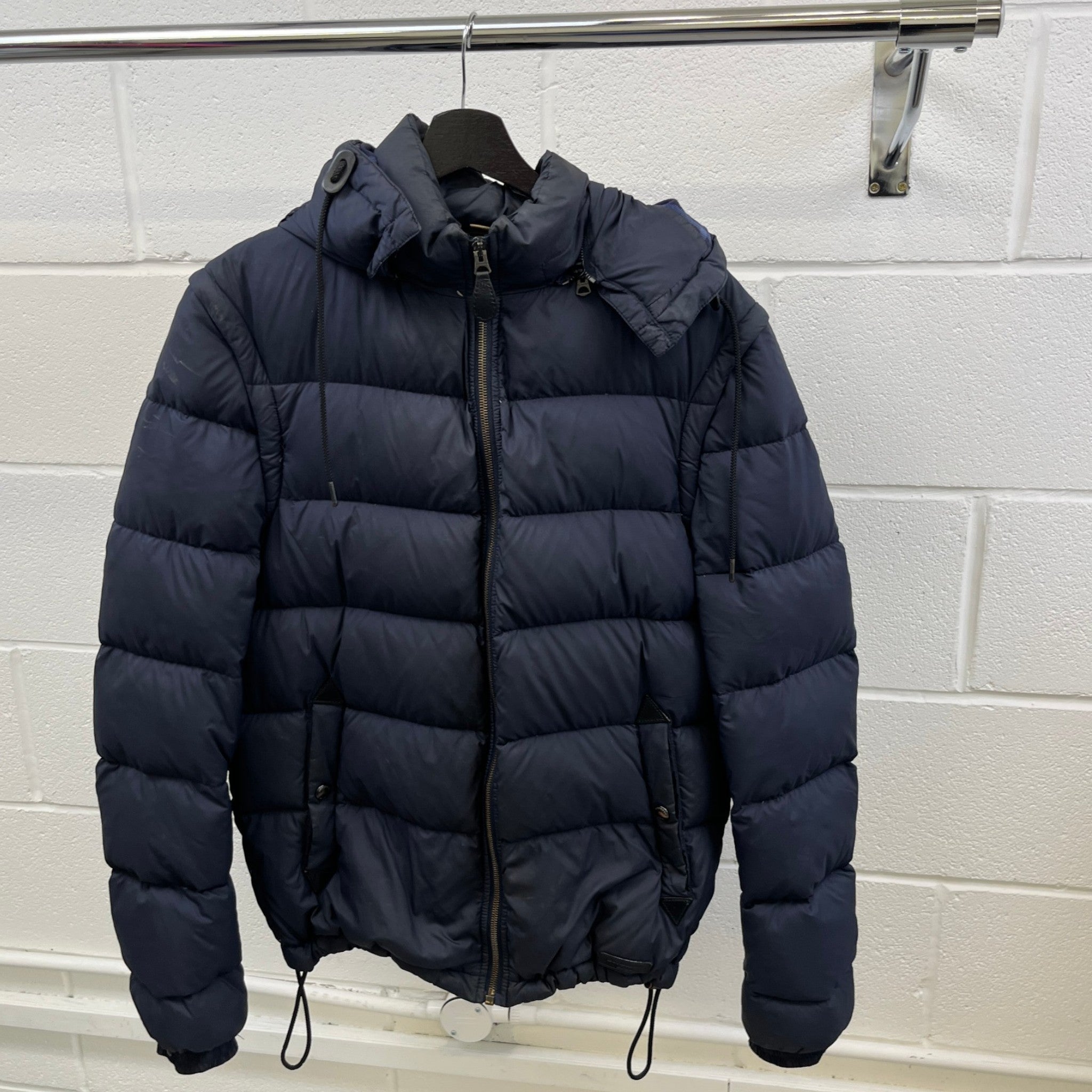 Men's Nova Check Lined Detachable Sleeve Down Jacket Navy Size XS